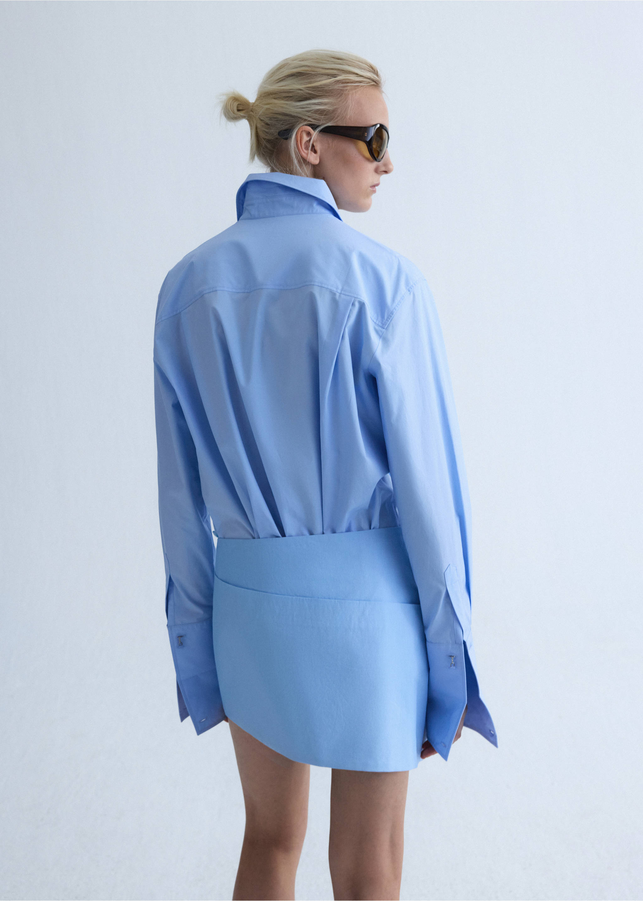 Straight poplin shirt - Reverse of the article, Sky Blue. Ref: 37046367-00.