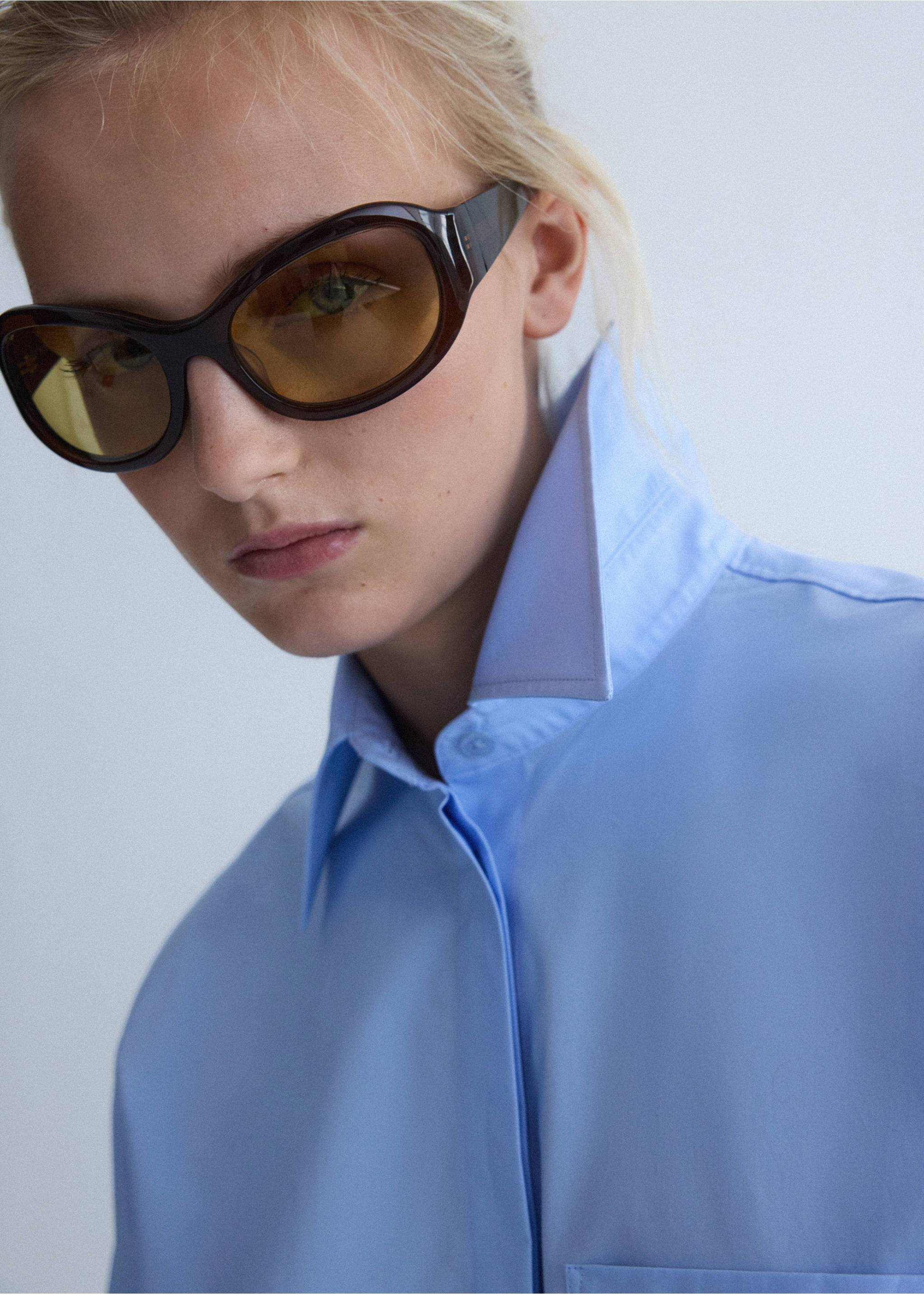 Straight poplin shirt - Details of the article 1, Sky Blue. Ref: 37046367-00.