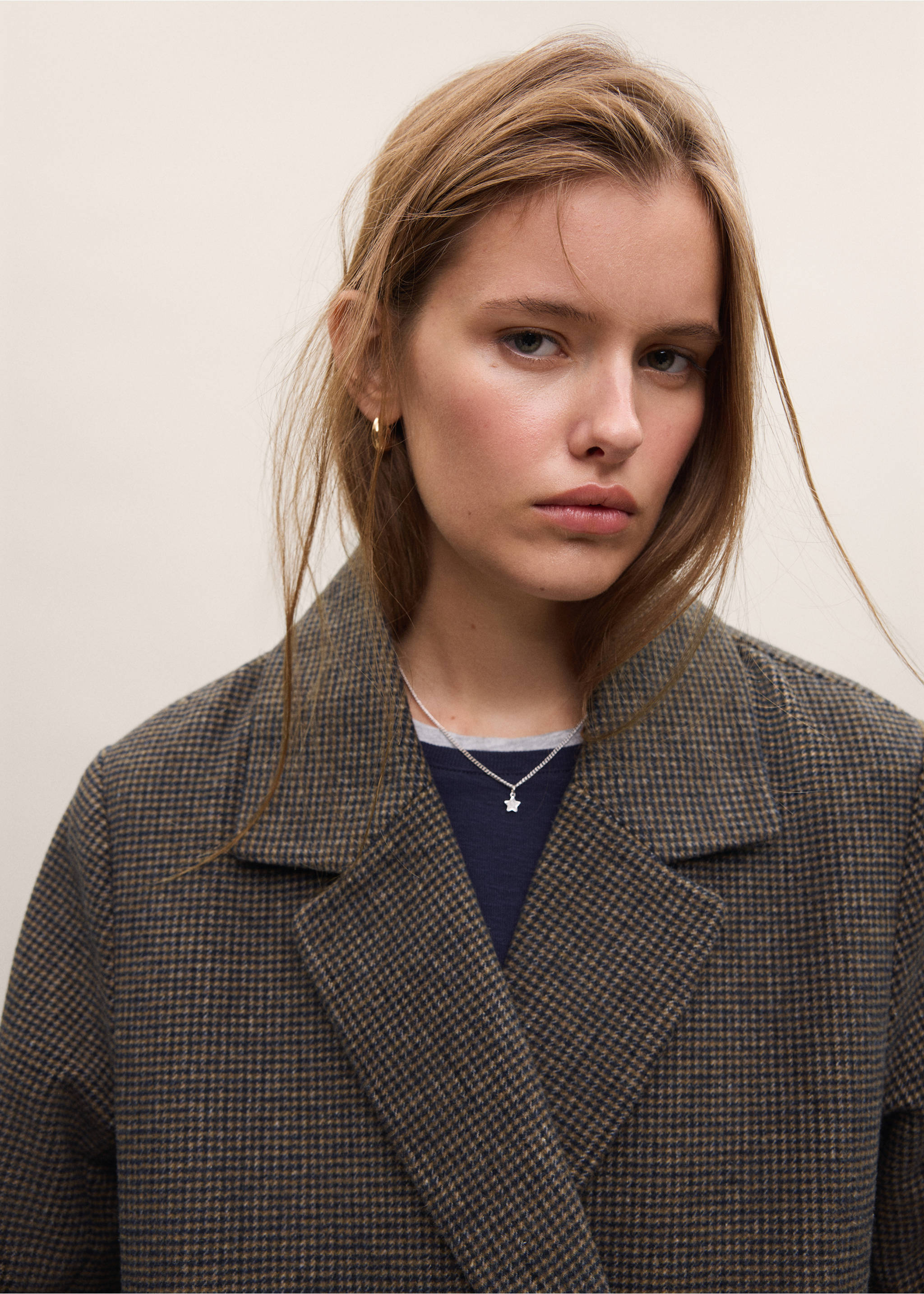 Double-breasted wool coat - Details of the article 1, Medium Brown. Ref: 37046722-00.