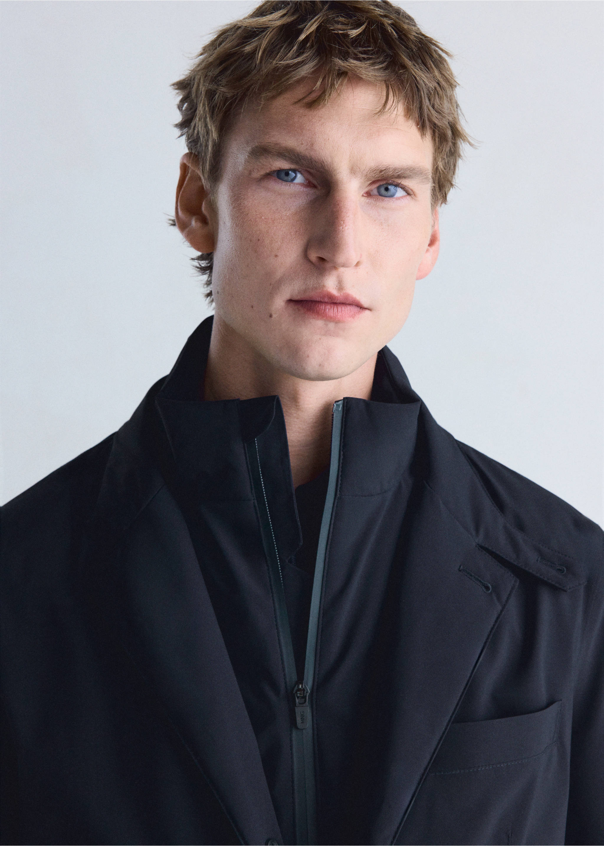 Packable water-repellent padded Thermolite® jacket - Details of the article 1, Night Blue. Ref: 37046724-00.