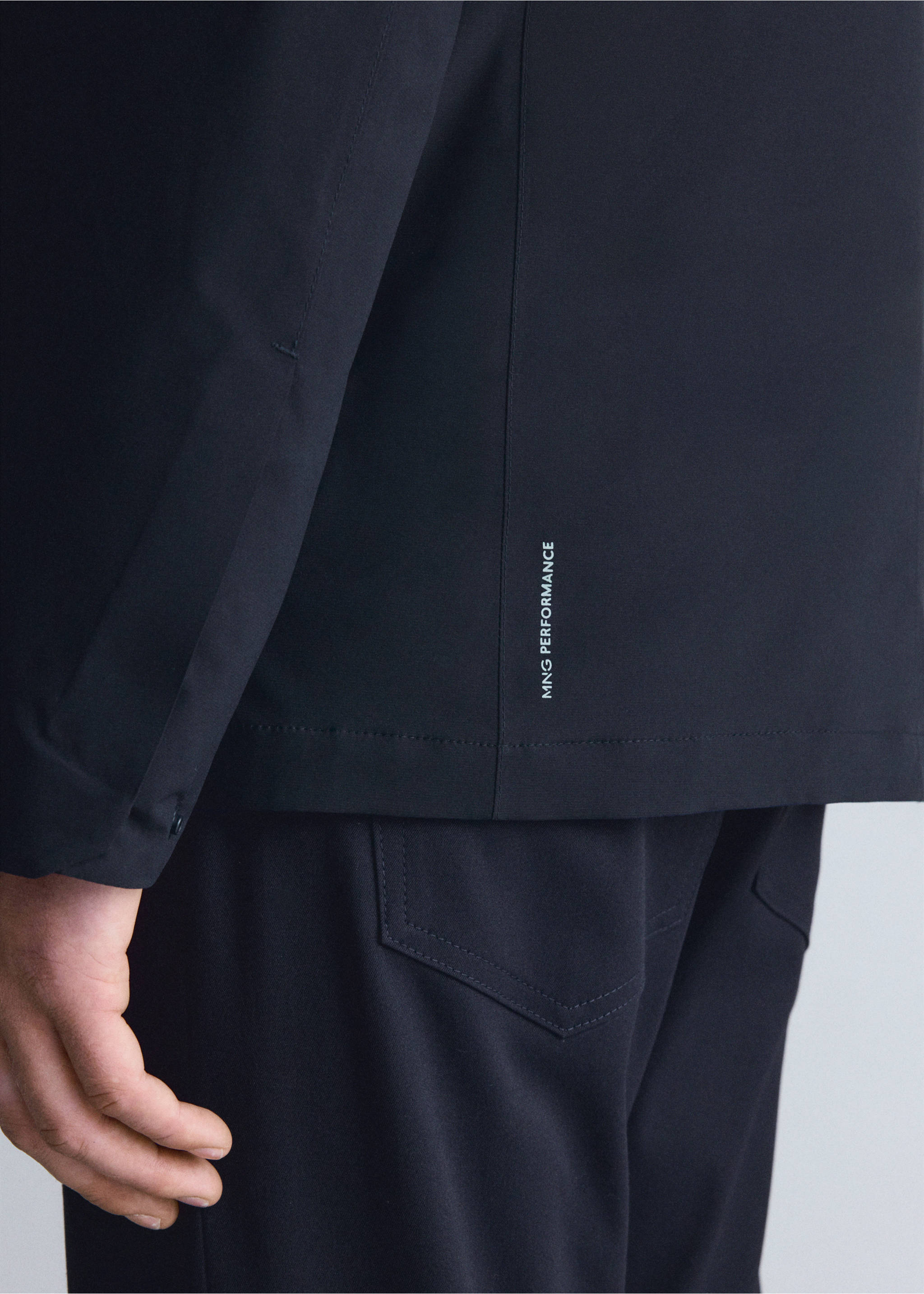 Packable water-repellent padded Thermolite® jacket - Details of the article 3, Night Blue. Ref: 37046724-00.