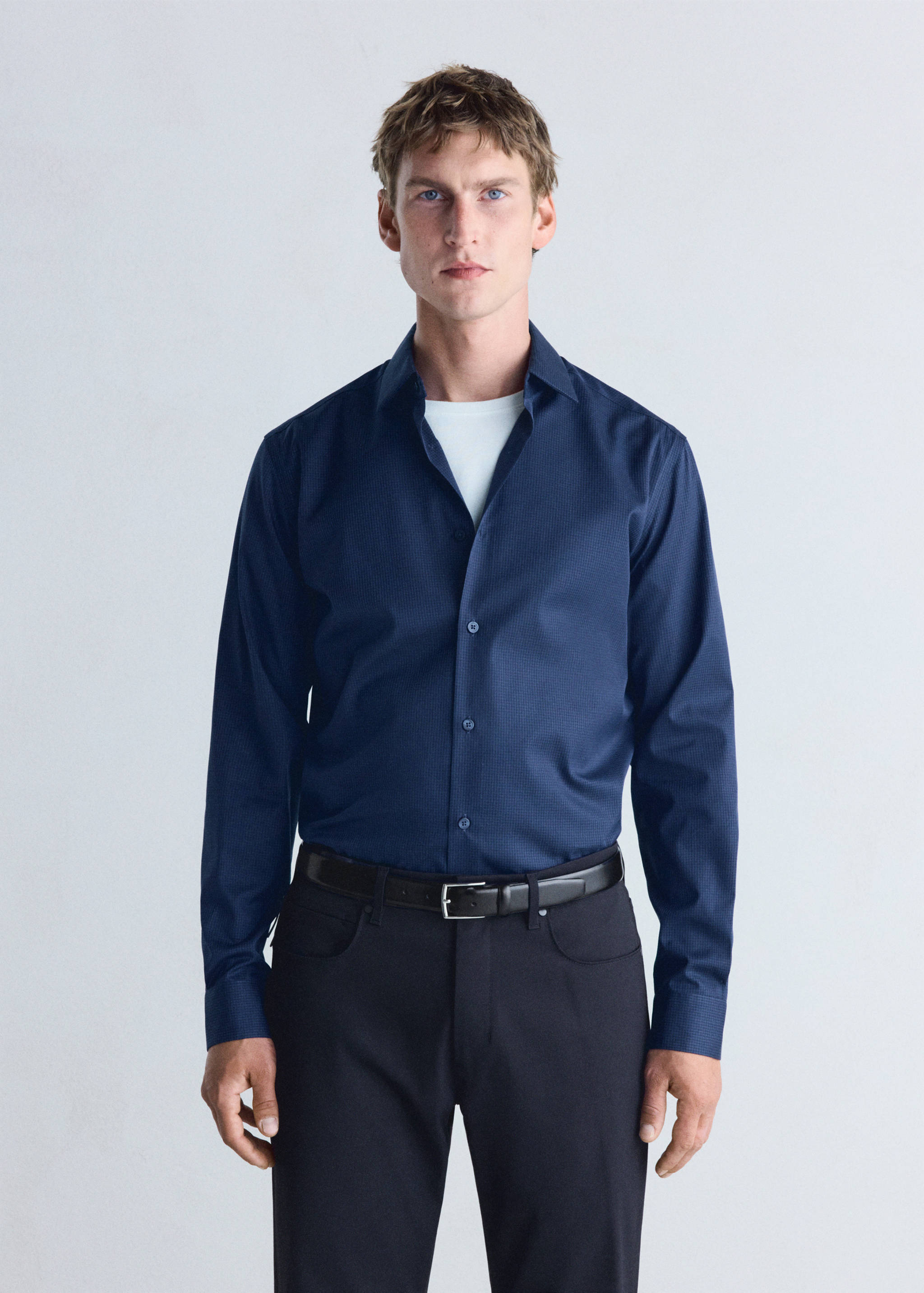 Хлопковая рубашка slim fit в полоску - Средний план
