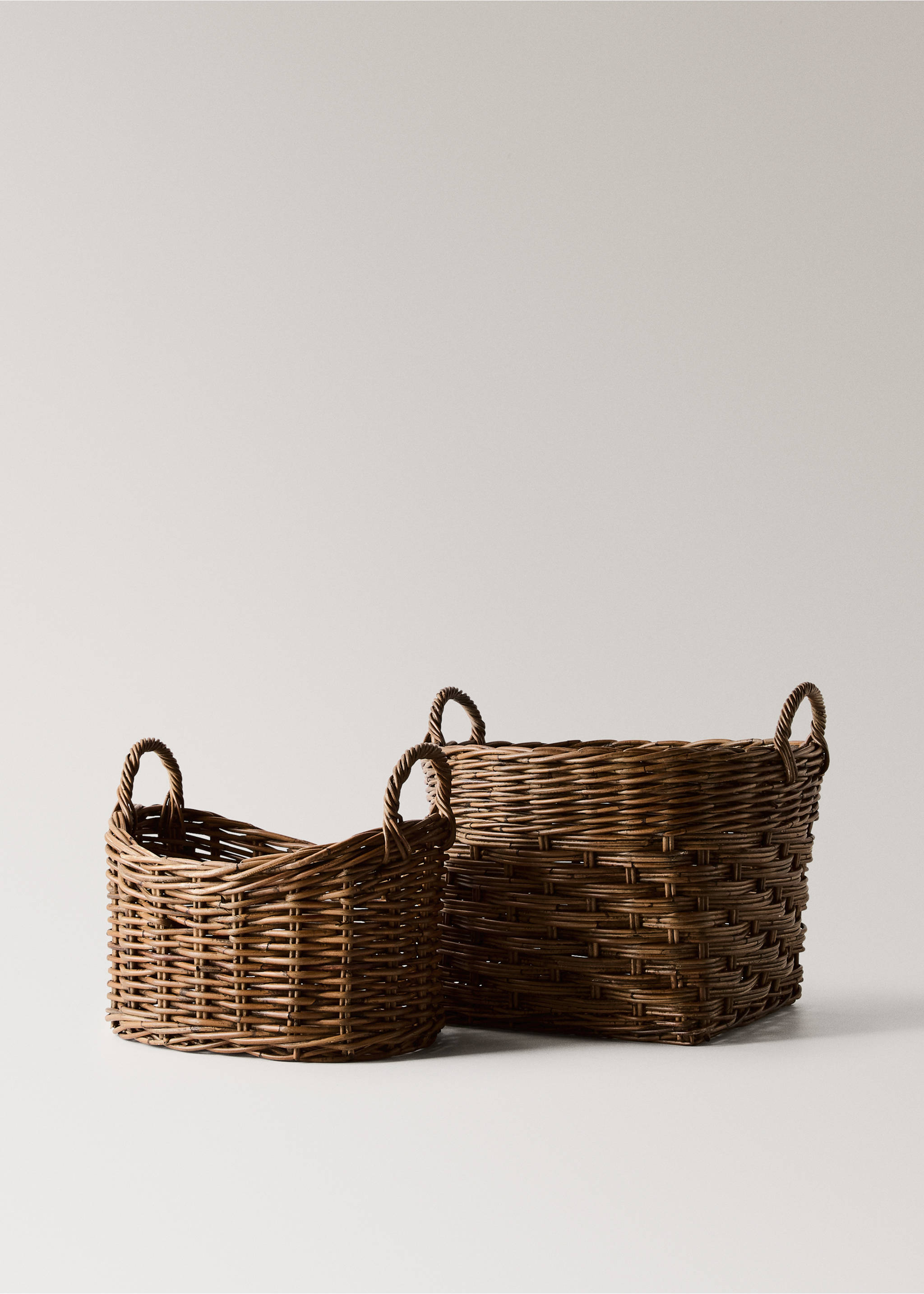 Oval rattan basket - Details of the article 4, Brown. Ref: 37046730-00.