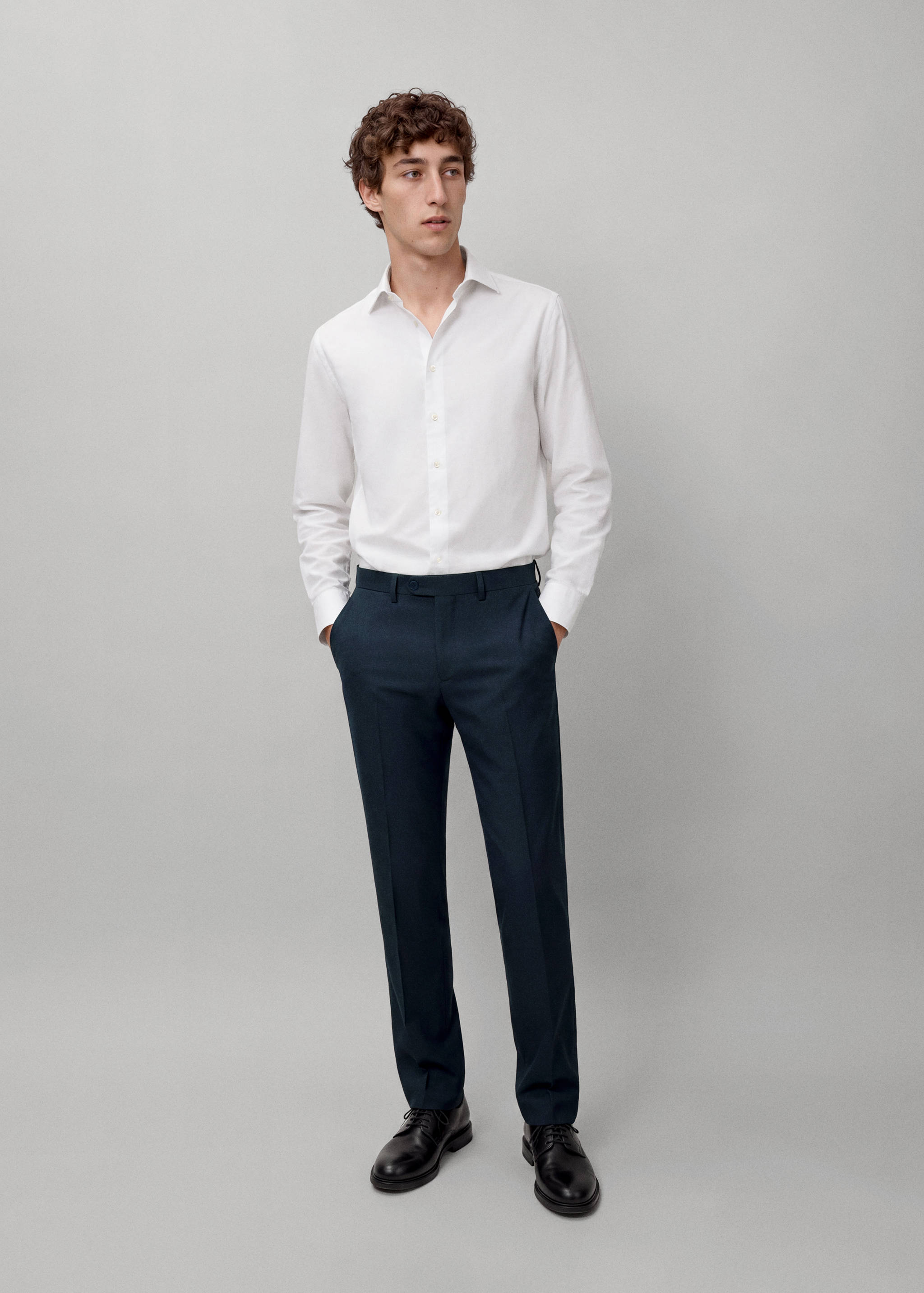 Straight suit trousers - General plane