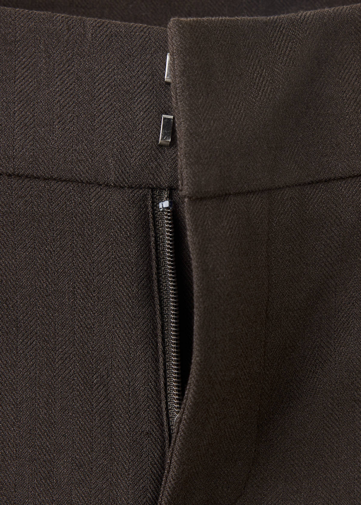 Straight-fit pleated trousers — Brown