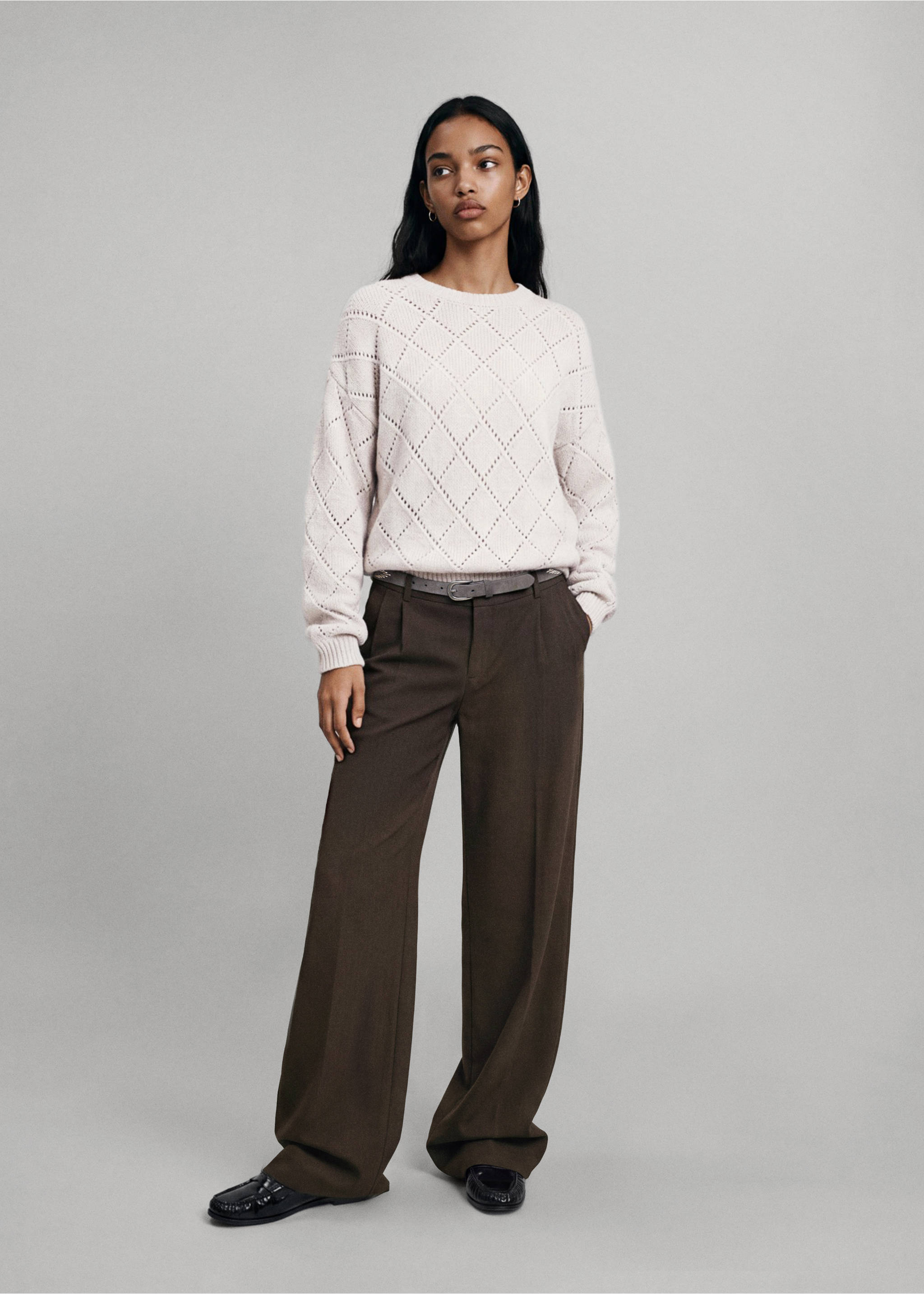Pale pink knit sweater with an openwork diamond pattern, round neckline, and long sleeves., Sand. Ref: 37047137-00.