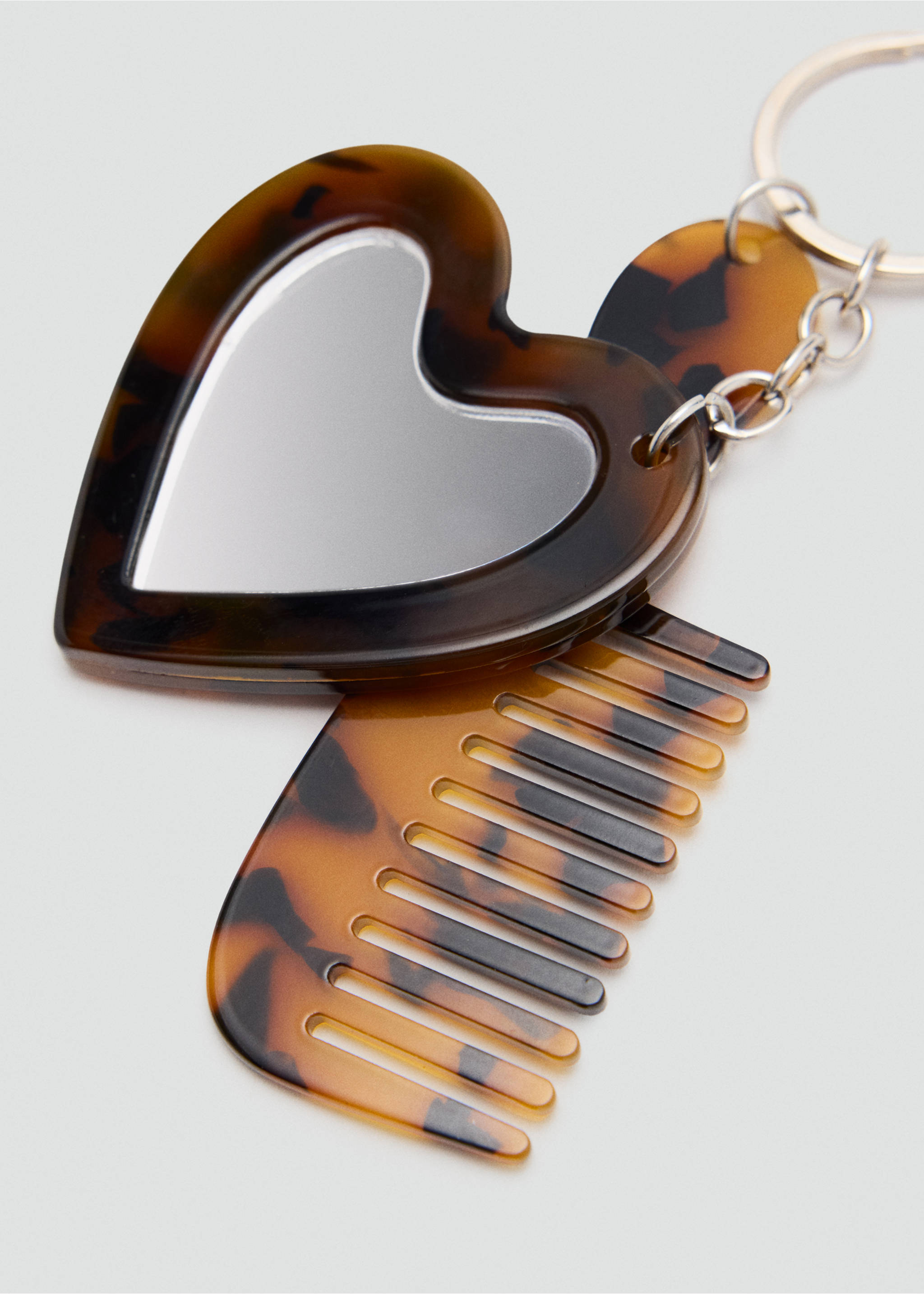 Tortoiseshell heart mirror and comb keyring accessory., Brown. Ref: 37047138-00.