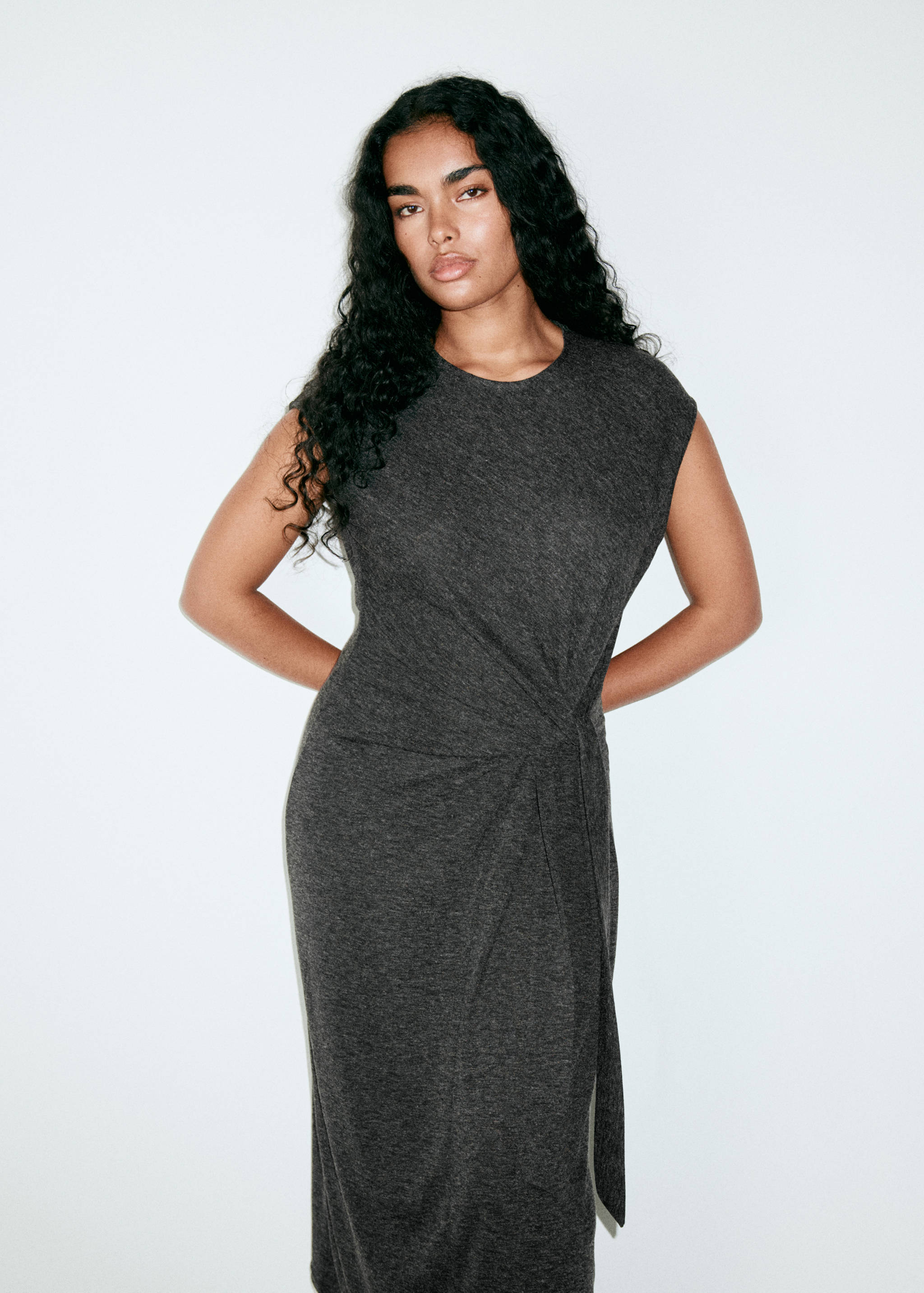 Knot knitted dress - Details of the article 4
