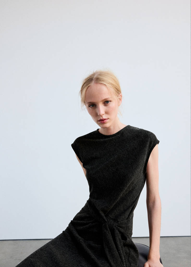 Knot knitted dress thumbnail 11