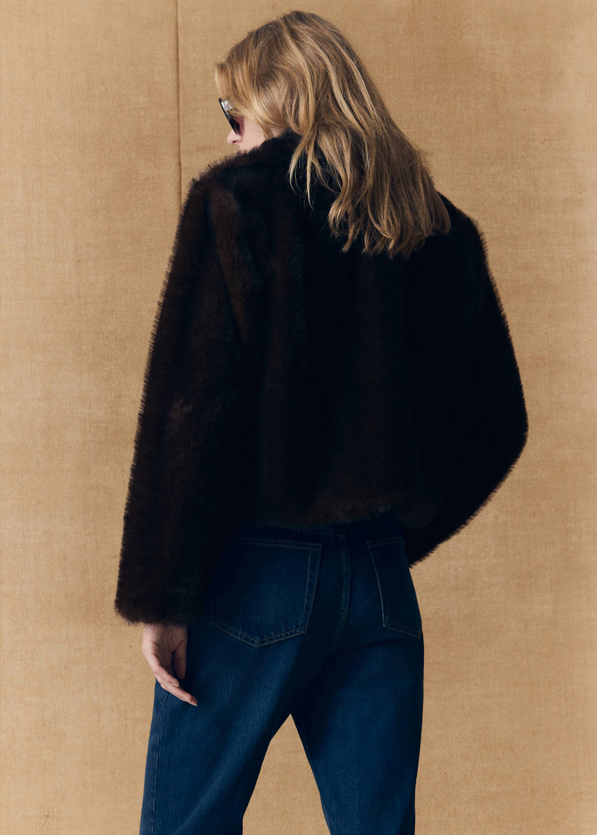 Jacket with faux fur collar and shirt-style collar — Brown