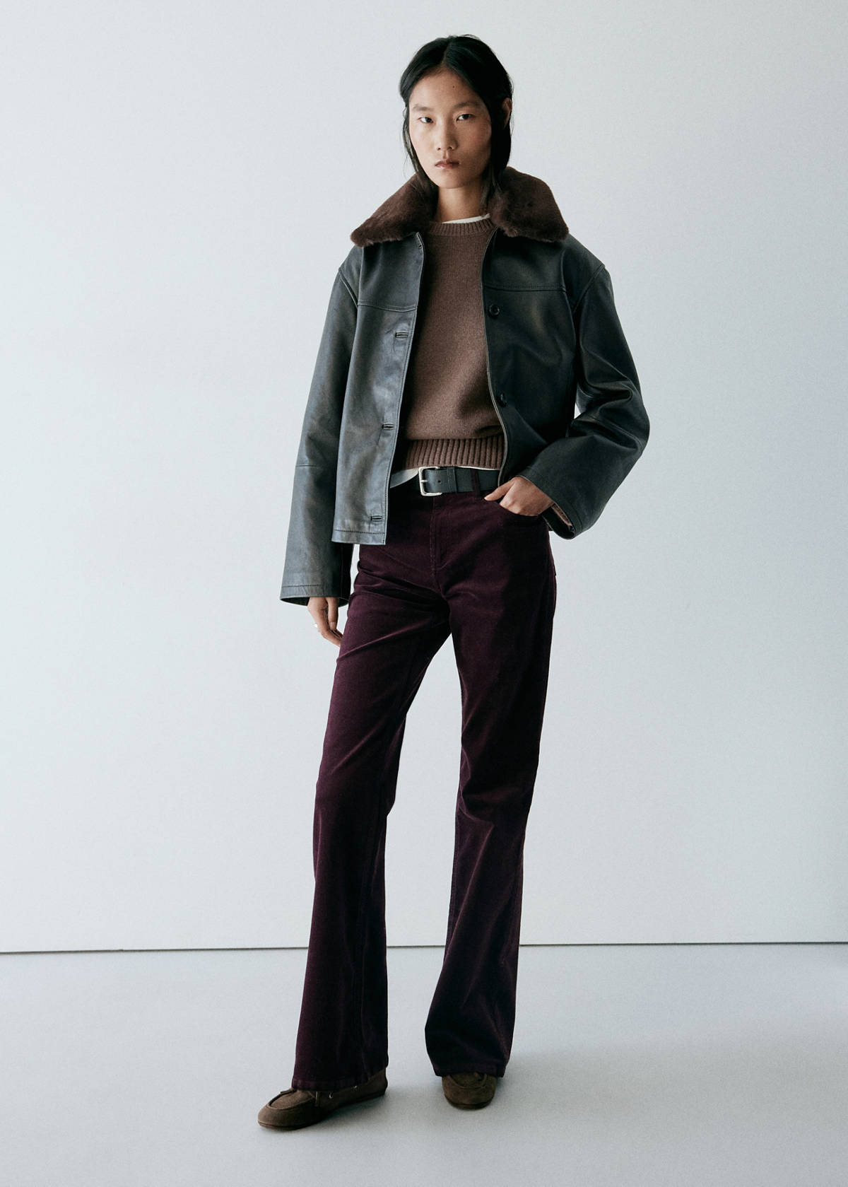Flared corduroy trousers — Wine