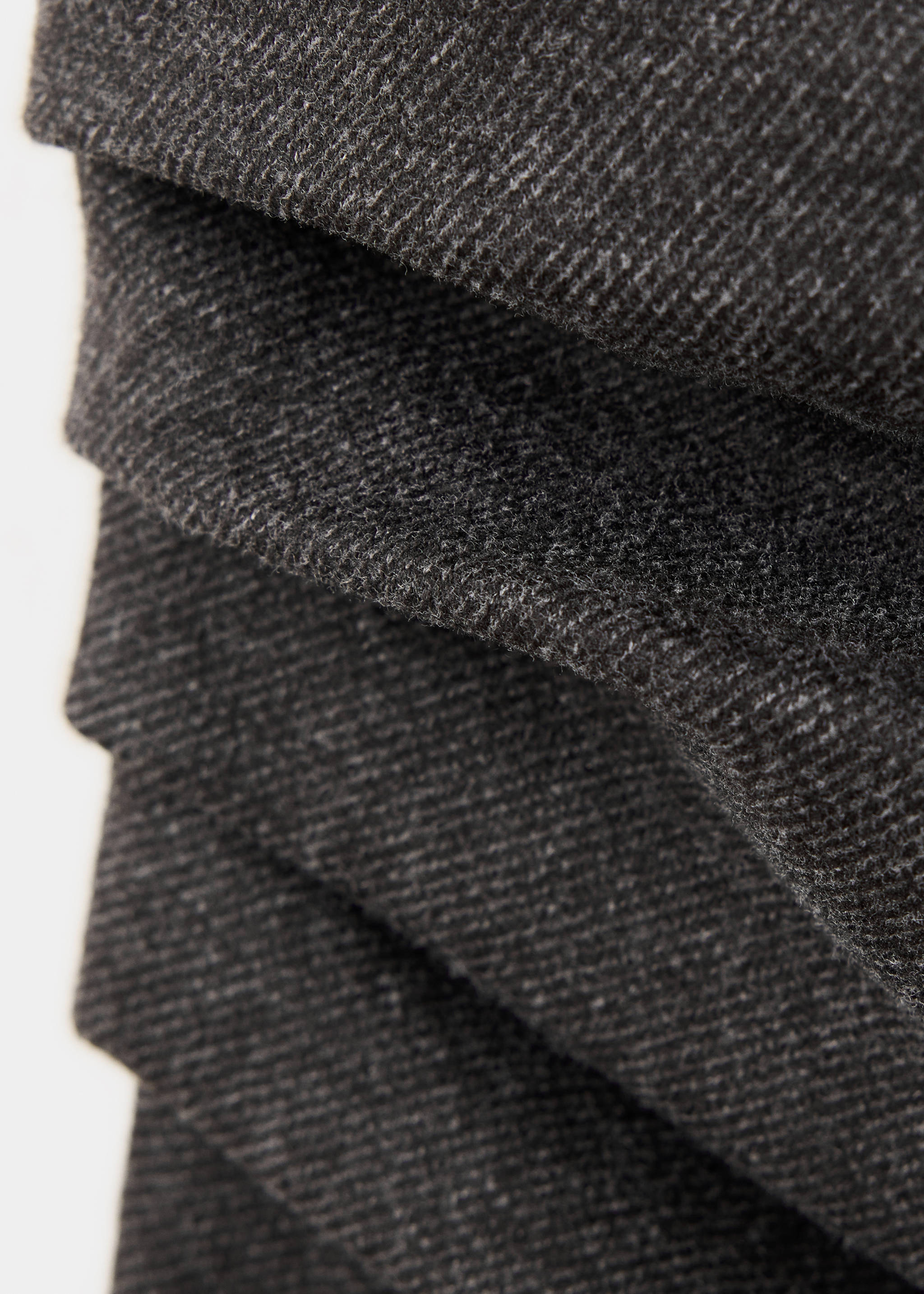 Asymmetric side ruched top - Details of the article 8