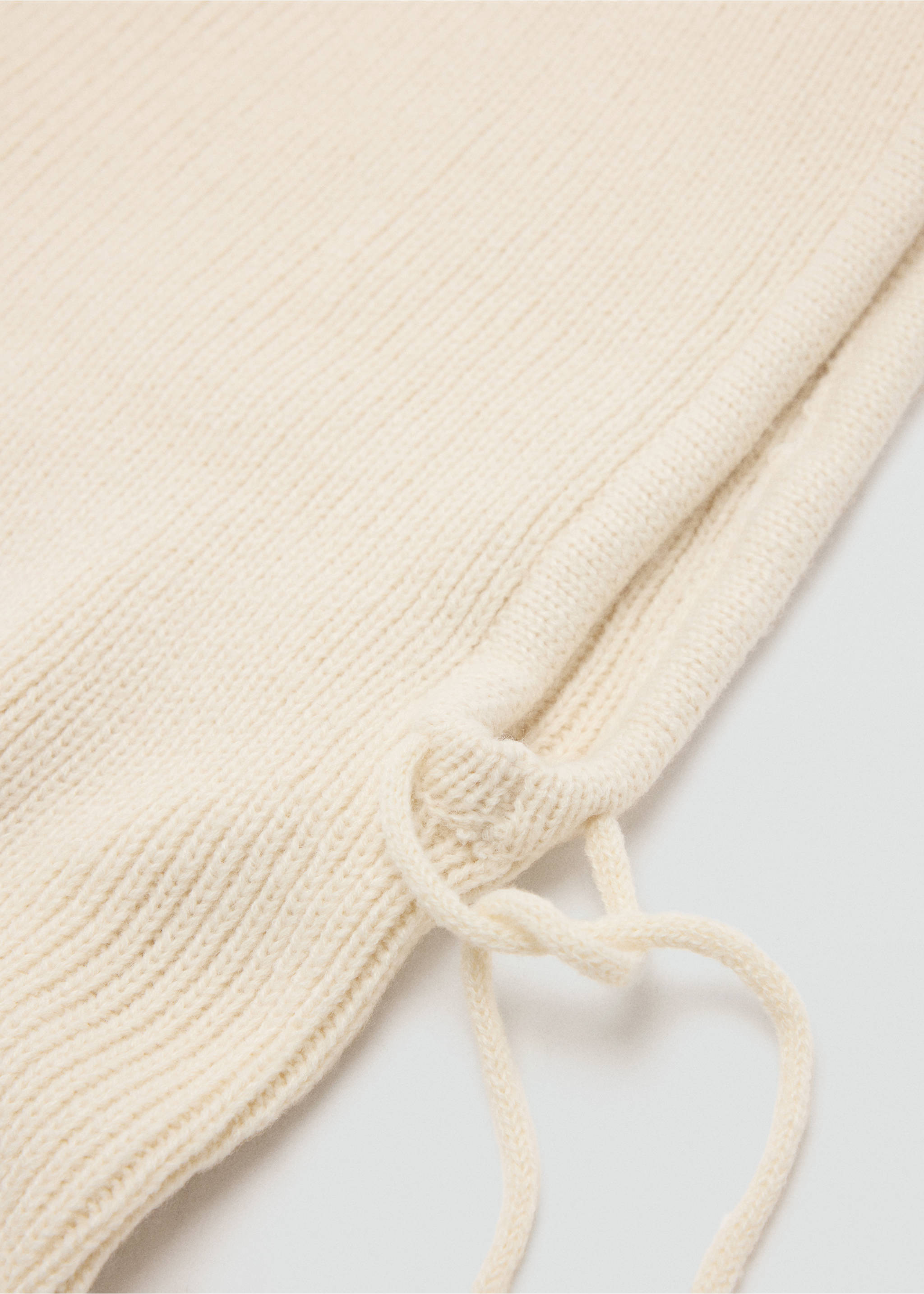 Cagoule en maille côtelé à nœud - Détail de l'article 8, Beige. Ref: 37047803-00.