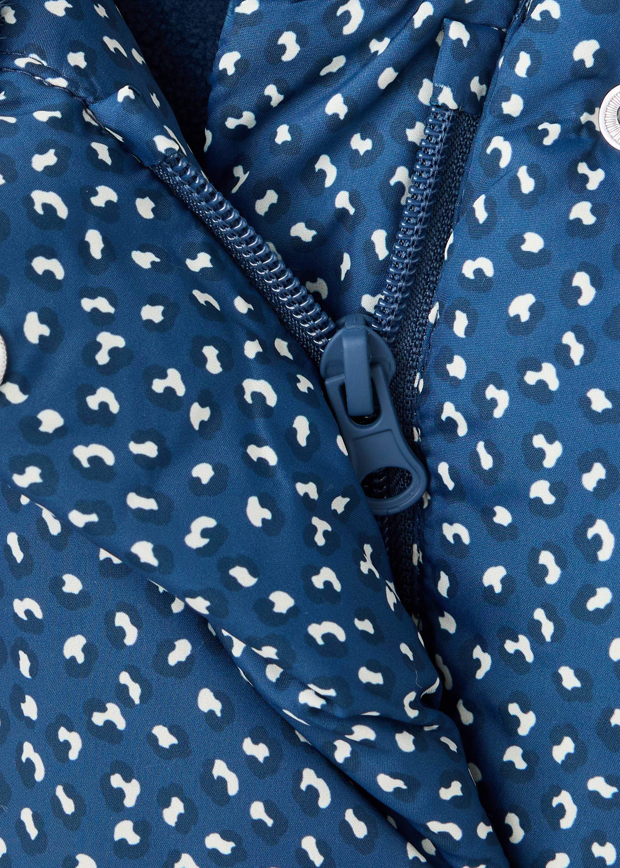 Printed quilted coat - Details of the article 8