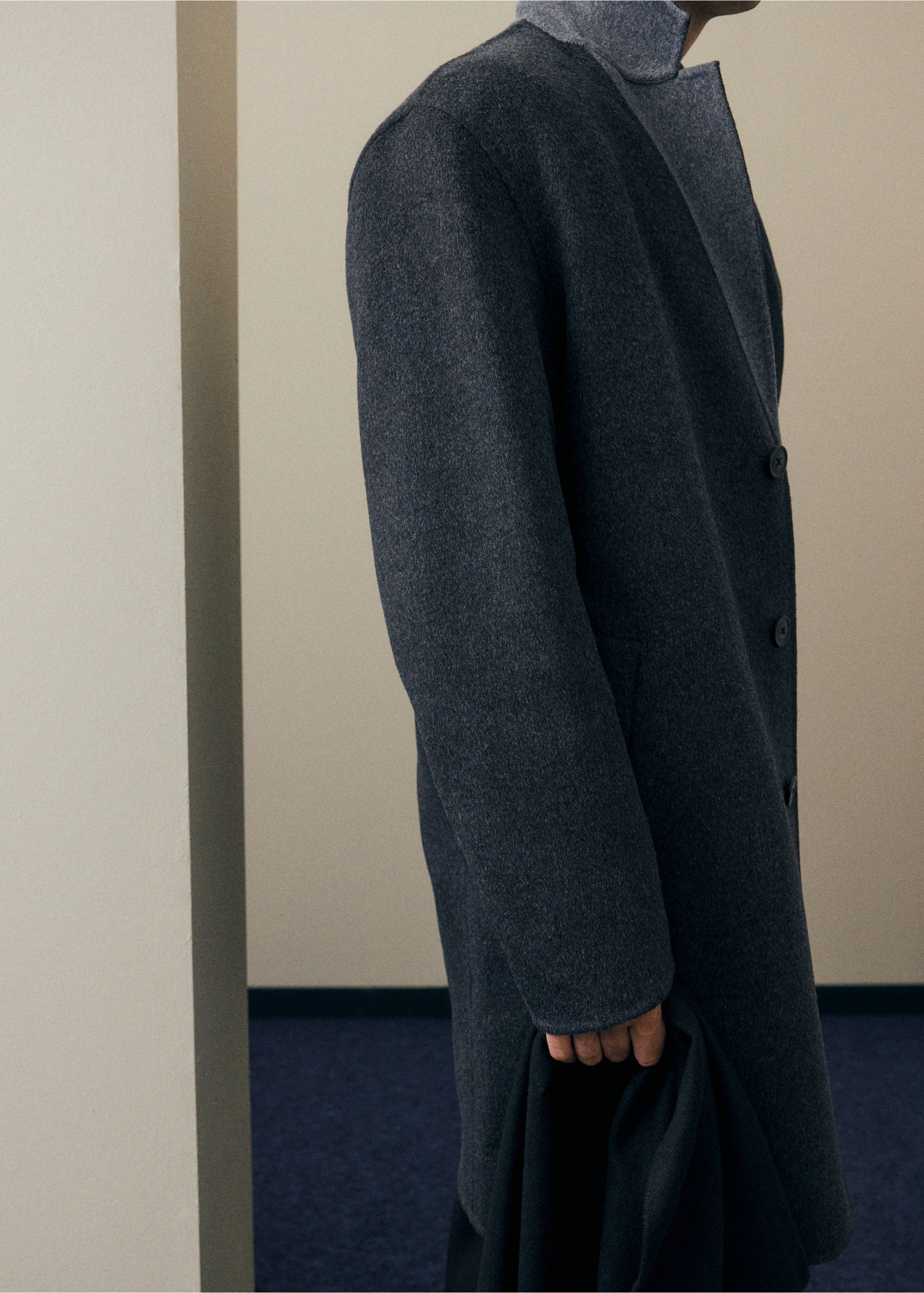 Dark grey textured wool-blend coat with a structured collar., Charcoal. Ref: 37047886-00.