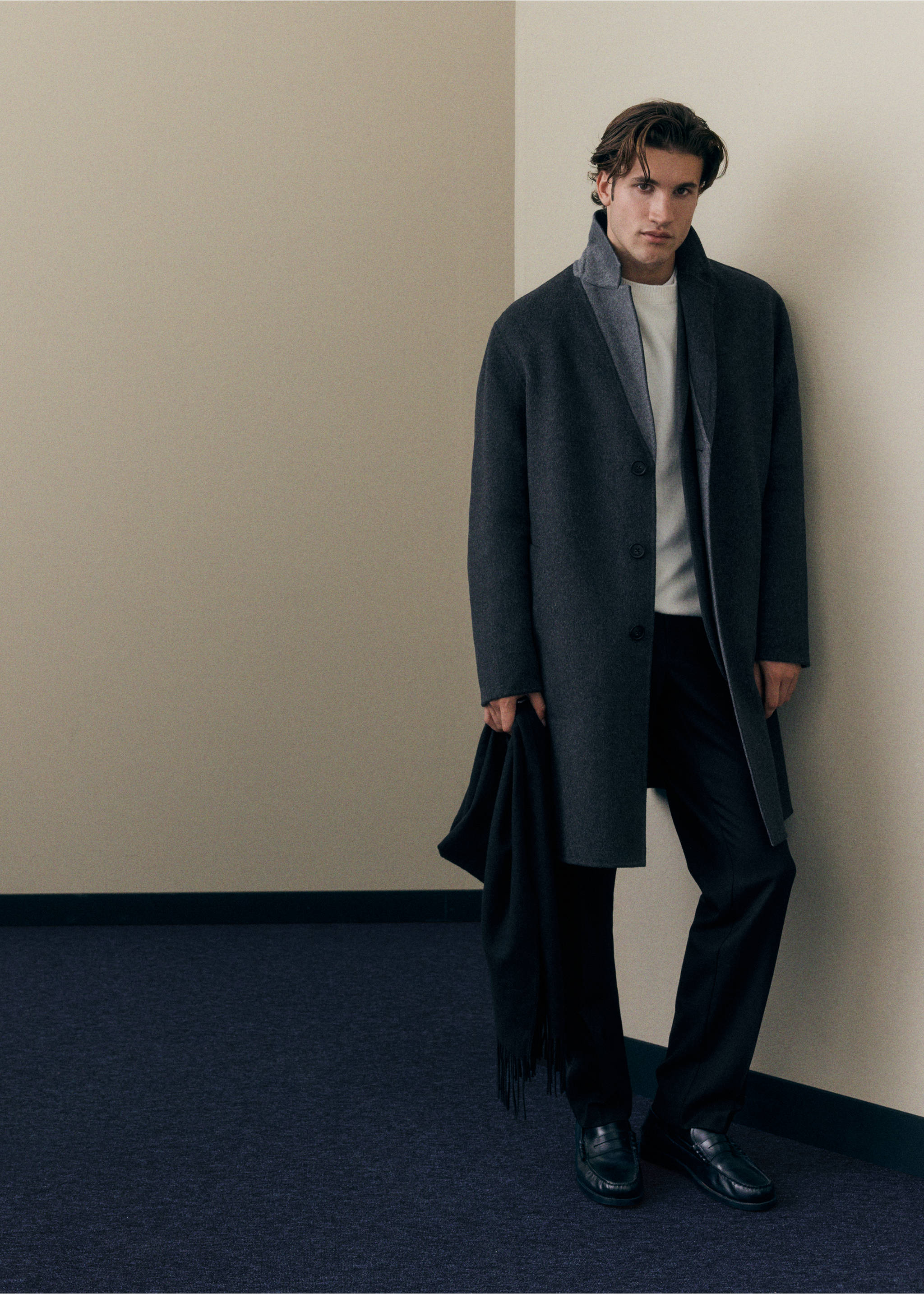 Dark grey coat with button closure and contrast collar, Charcoal. Ref: 37047886-00.