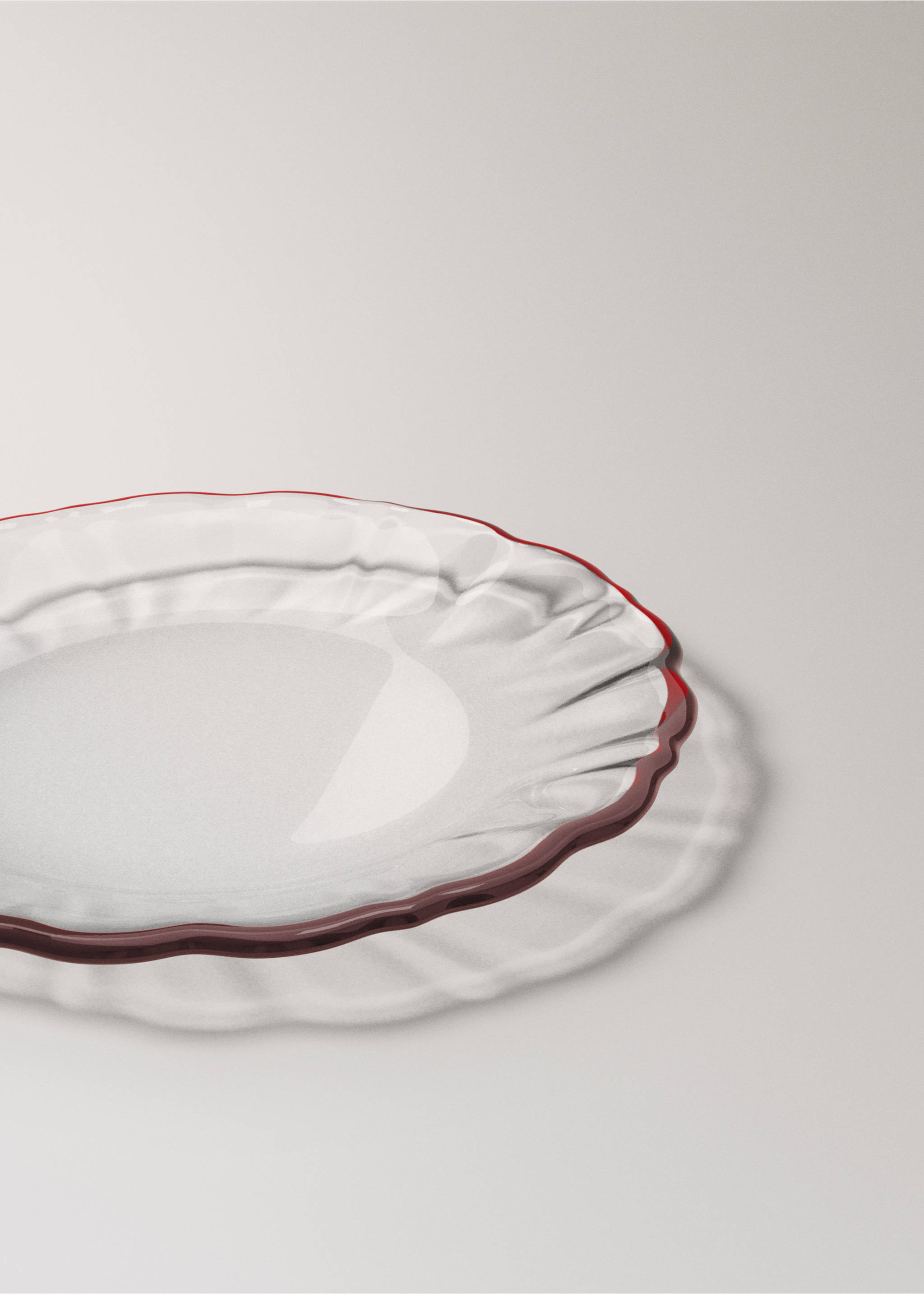 Clear glass plates with a wavy rim and dark red border., Red. Ref: 37047902-00.