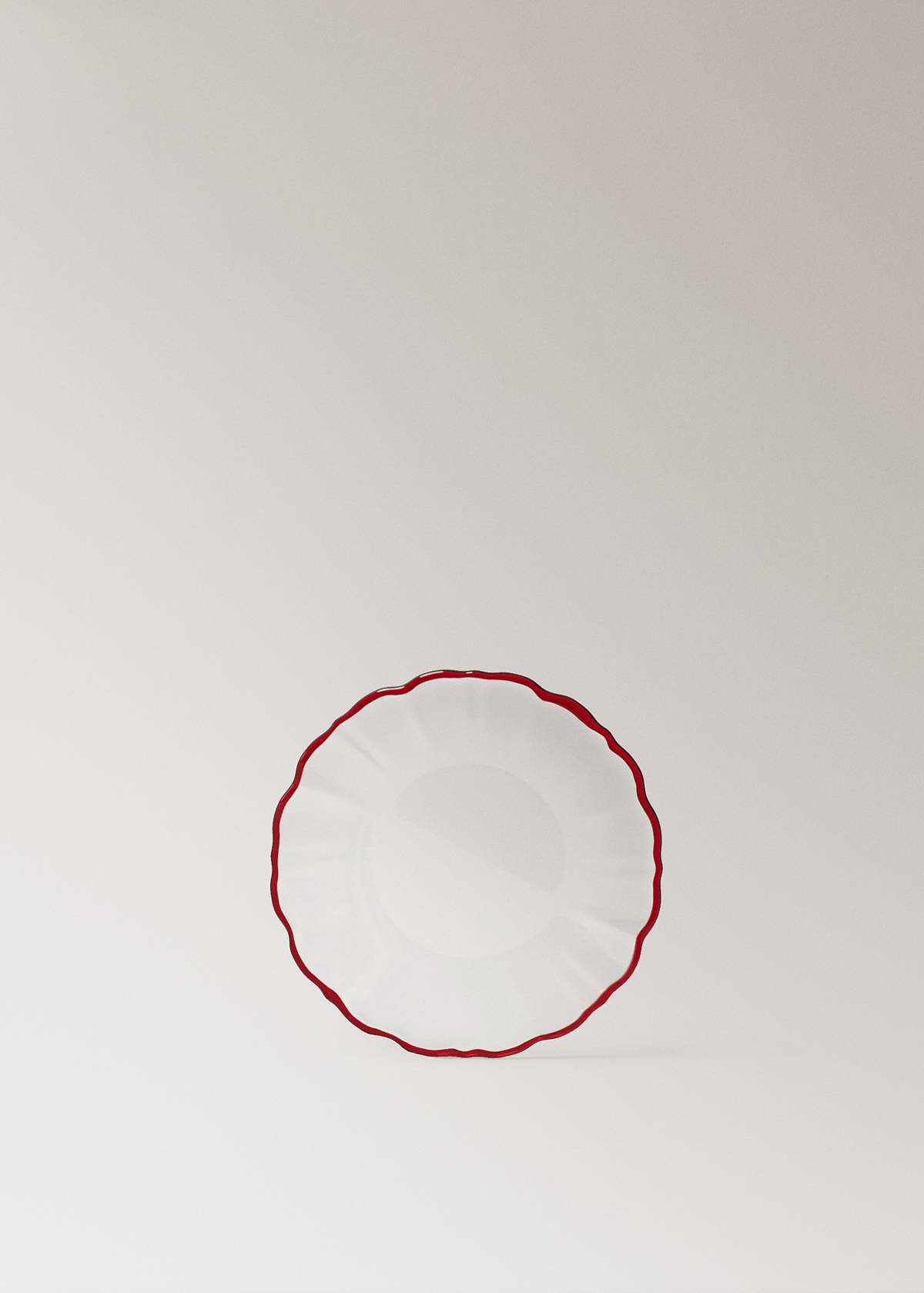 Wavy-edged glass plate — Red