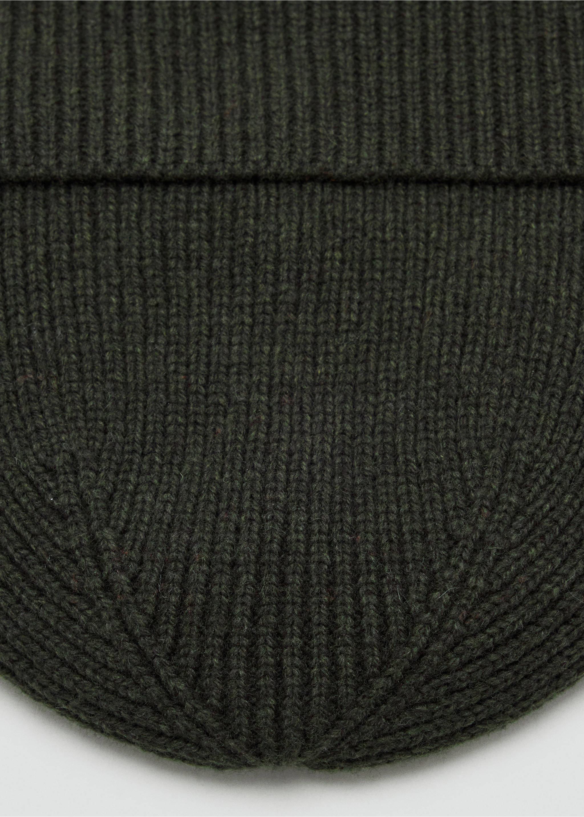 Dark green ribbed knit beanie in a close-up view., Khaki. Ref: 37047903-00.