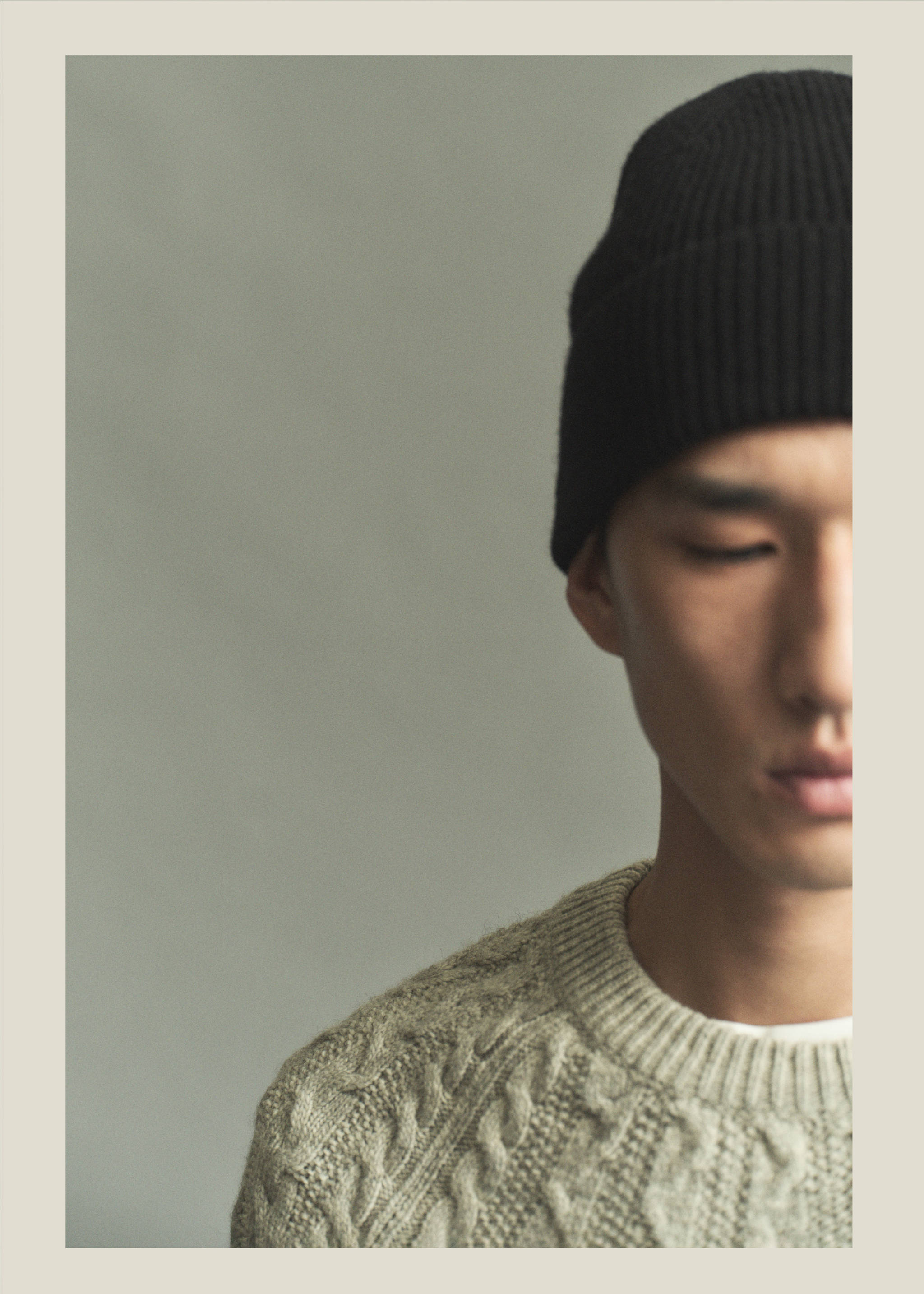 Ribbed wool hat - Details of the article 6, Black. Ref: 37047903-00.