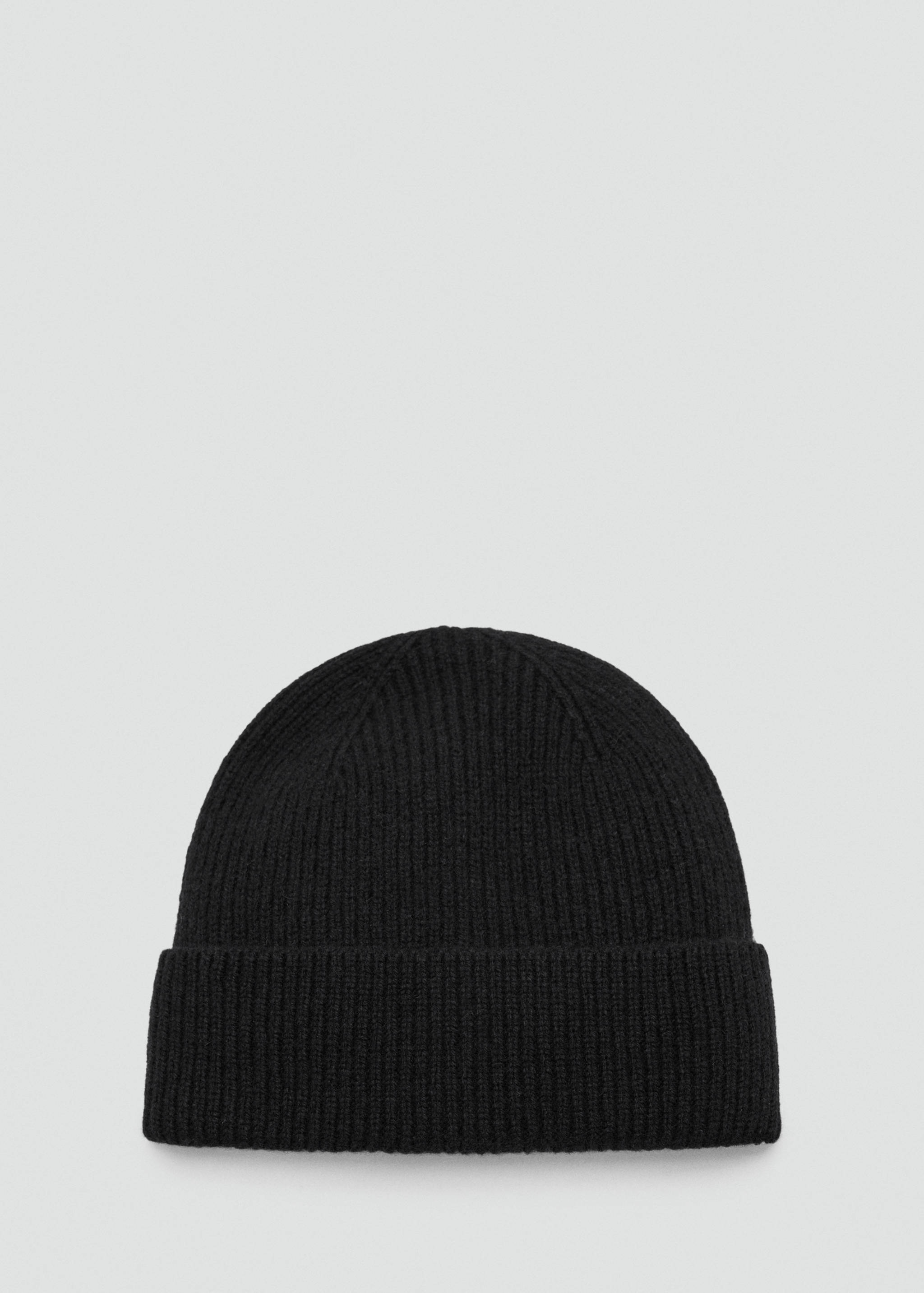 Black ribbed knit beanie.