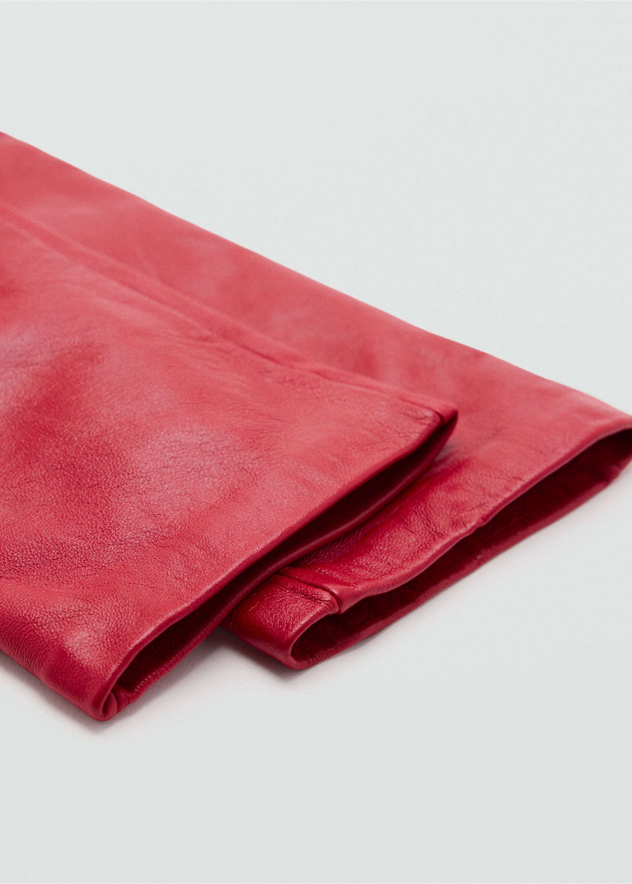 Lange handschoenen van getrommeld leer - Middenvlak, Rood. Ref: 37047906-00.