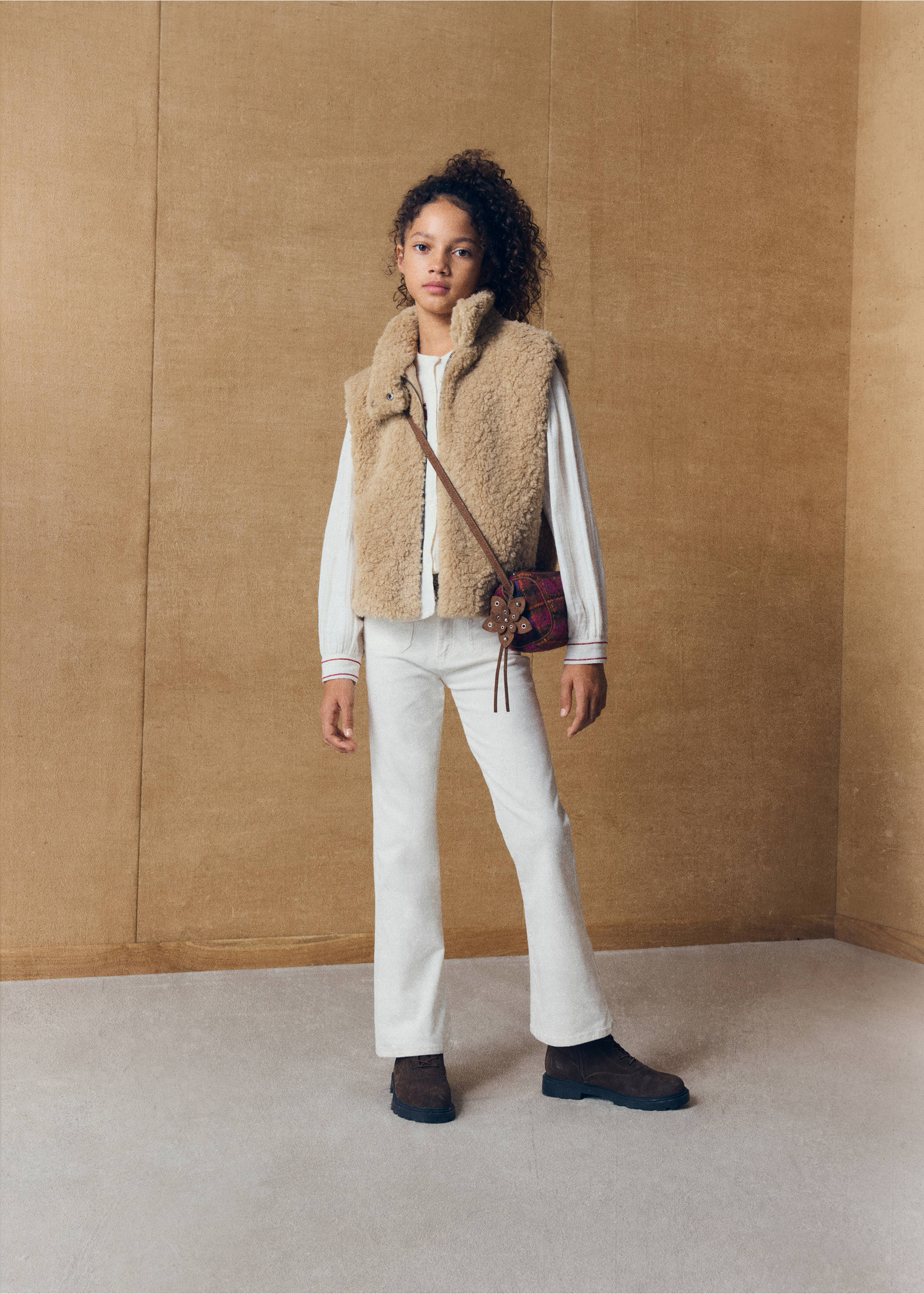 Flared corduroy trousers - Details of the article 5, White. Ref: 37047909-00.