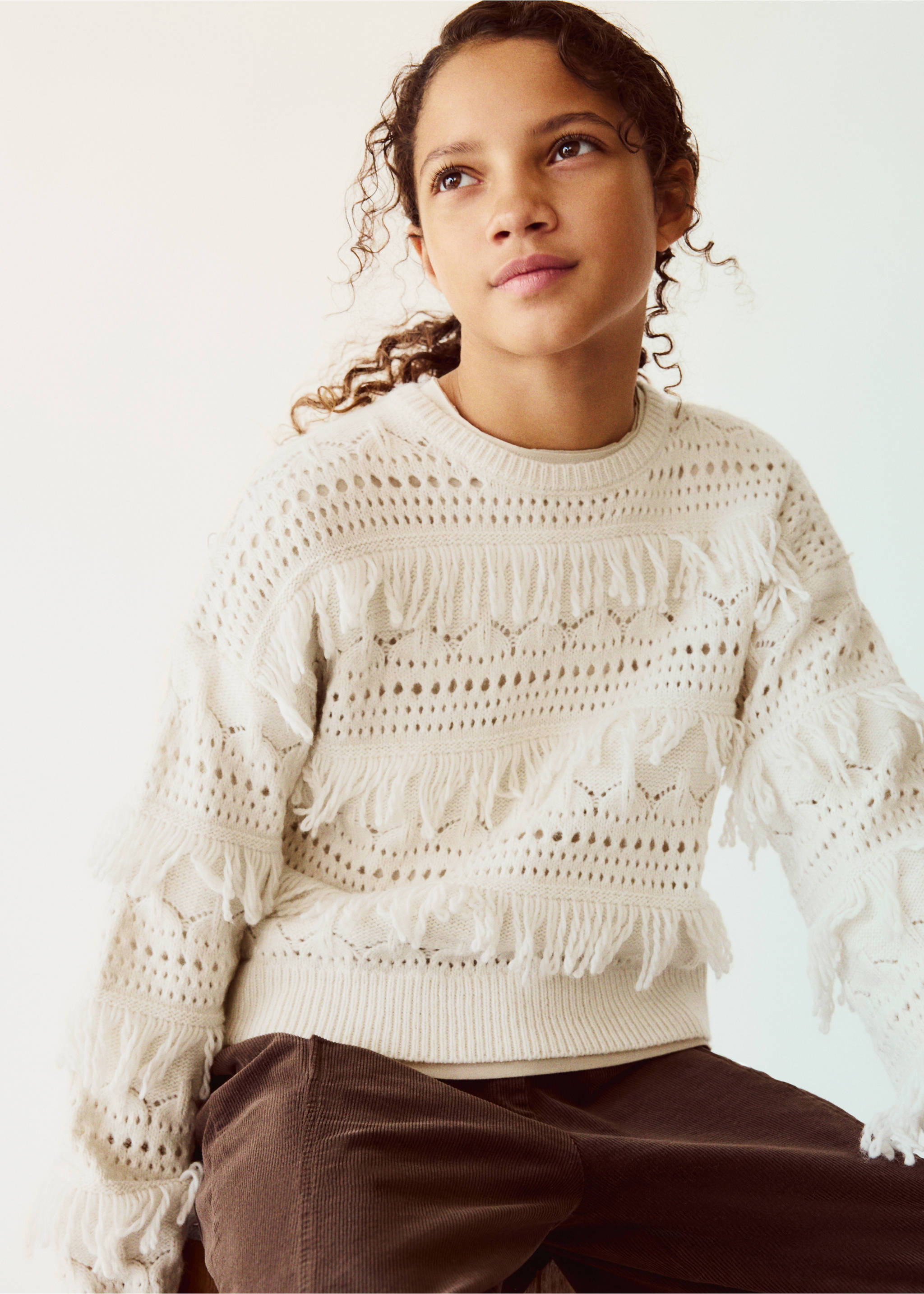 Openwork knitted sweater with fringes - General plane, Ecru. Ref: 37047921-00.