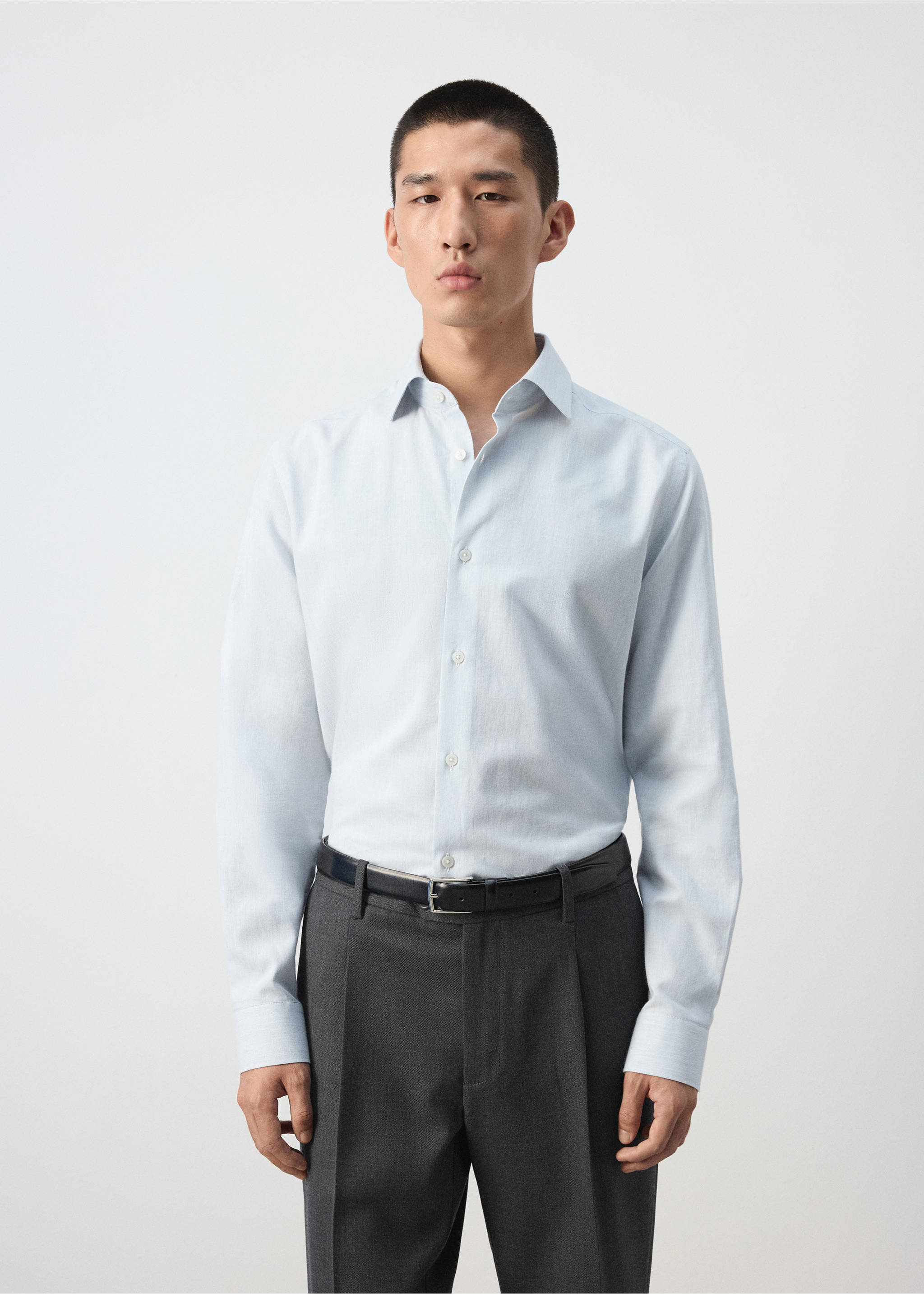 Light blue long-sleeved shirt with a classic collar and button-down front., White. Ref: 37047934-00.