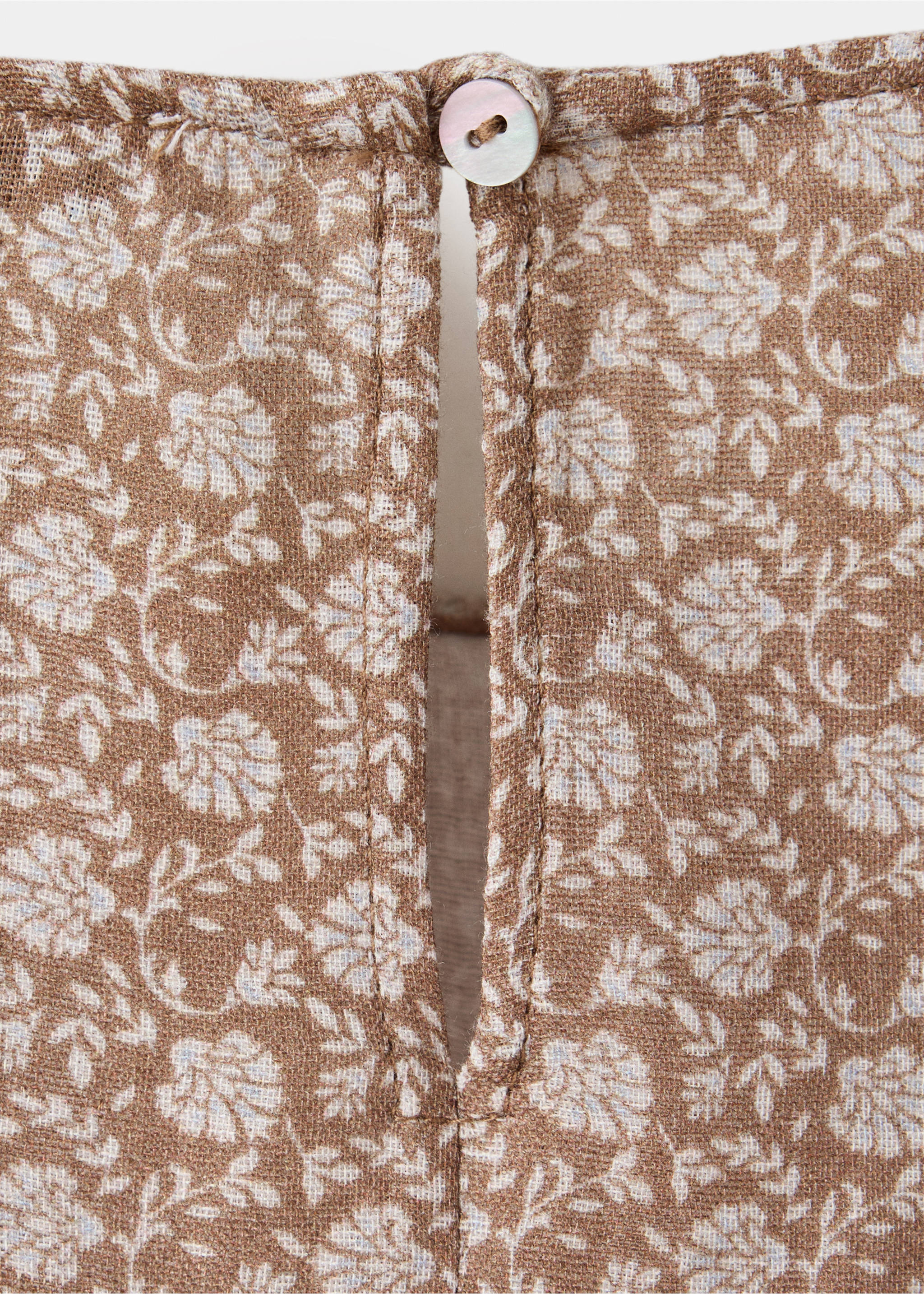 Floral print blouse - Details of the article 0, Beige. Ref: 37047936-00.