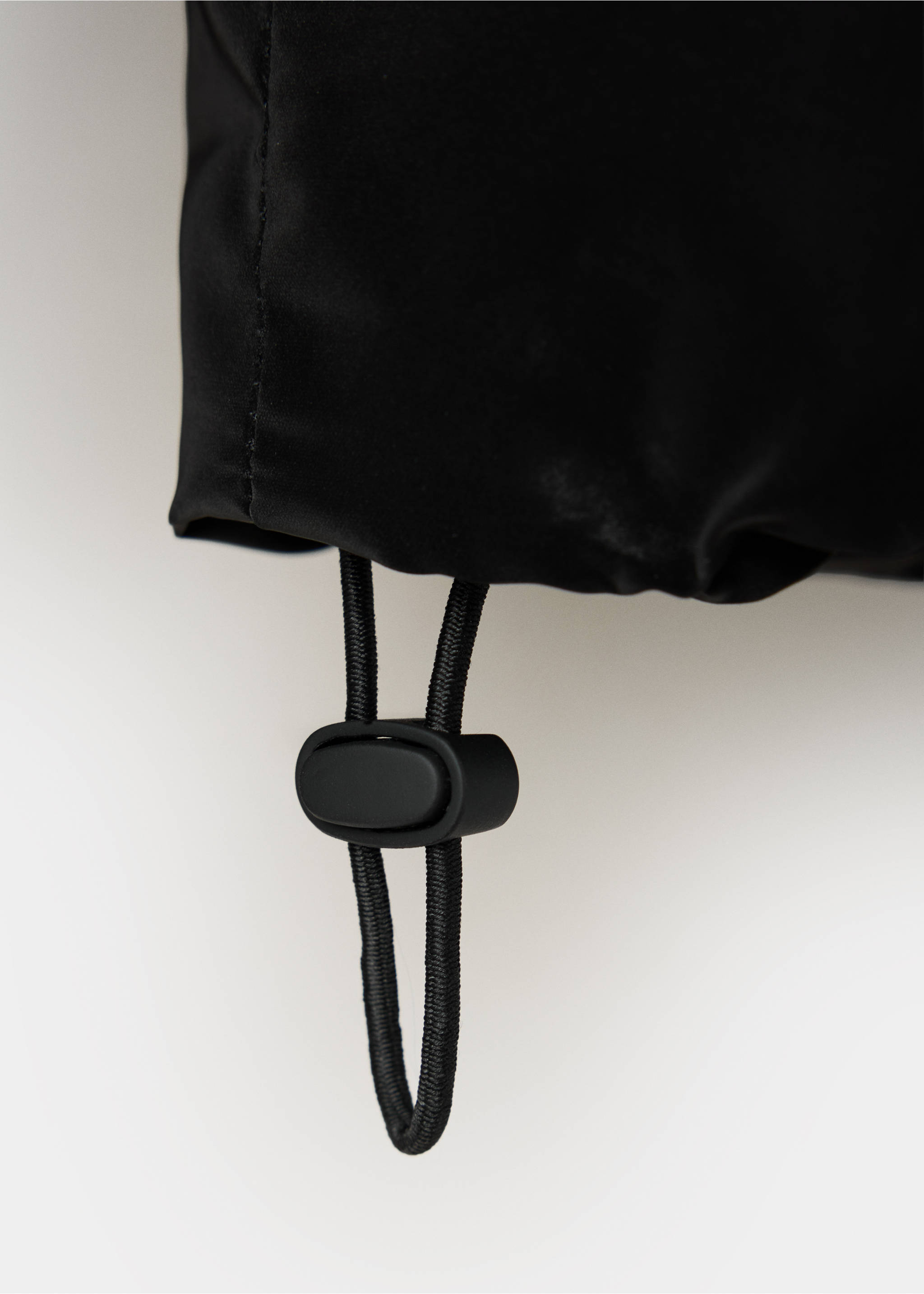 Anorak oversize efecto aterciopelado - Detalle del artículo 0, Negro. Ref: 37048263-00.