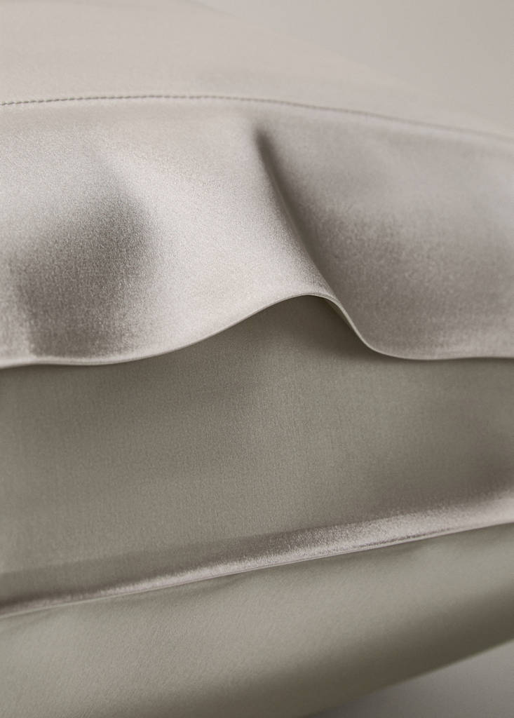 100% silk pillowcase with box 50x75 cm - thumbnail 4