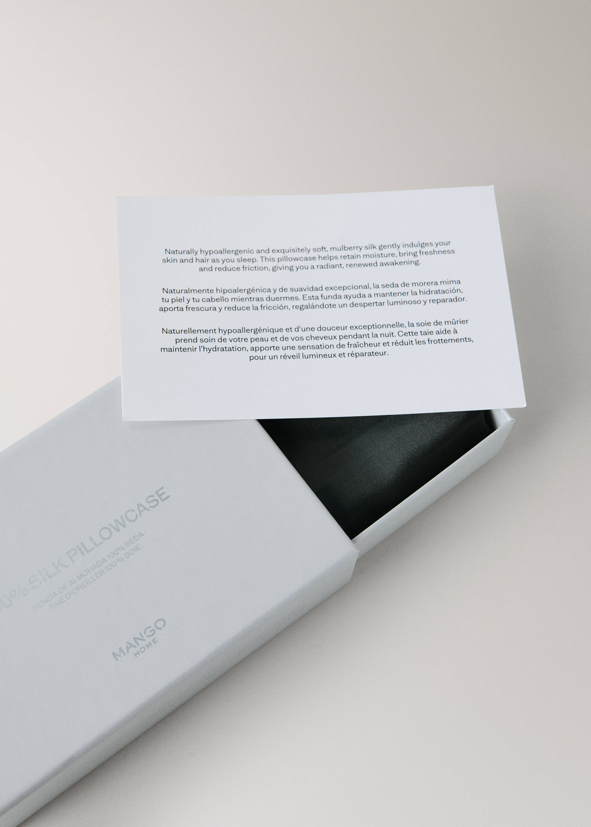 100% silk pillowcase with box 50x75 cm - Details of the article 4