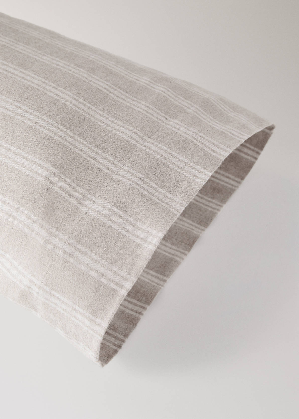 Striped flannel pillowcase cover 45 x 110 cm — Beige