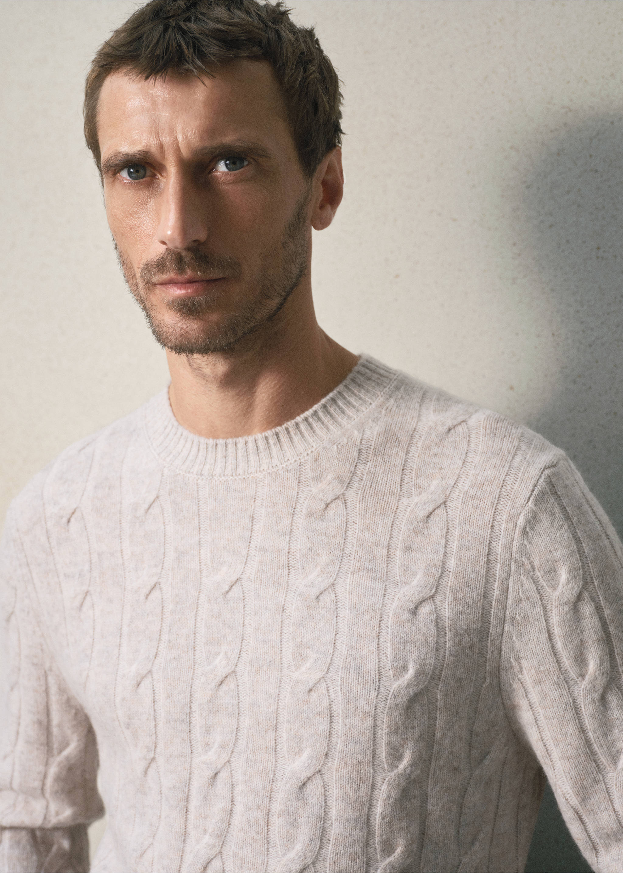 Pull-over laine maille tressée - Détail de l'article 1, Beige. Ref: 37048275-00.