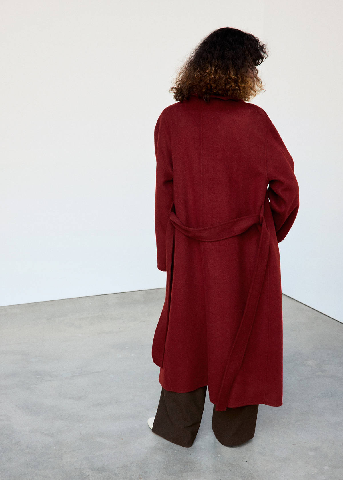 Wool coat with belt and oversized lapels — Red