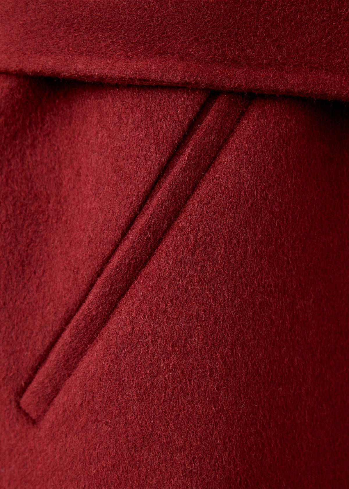 Wool coat with belt and oversized lapels — Red