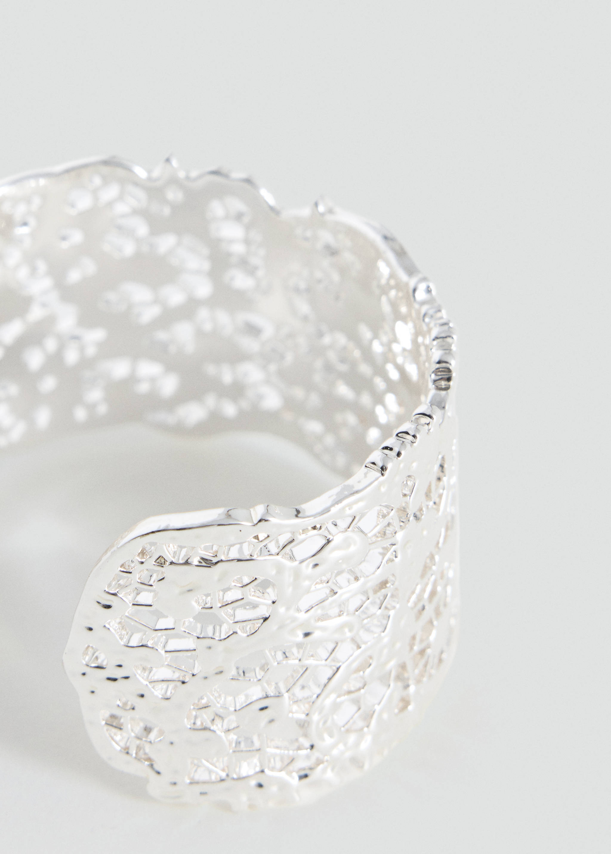 Rigid-textured bangle - Medium plane