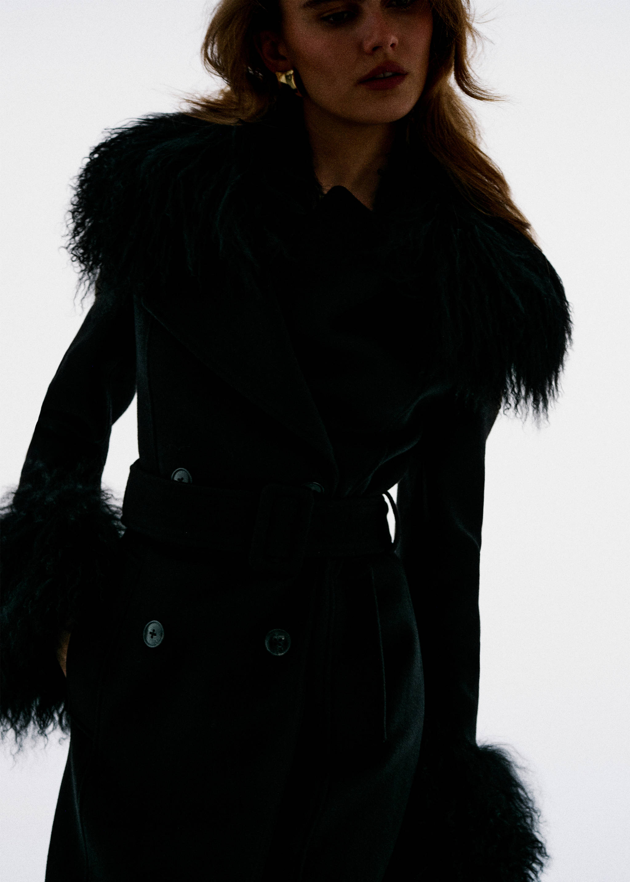 Manteau bords imitation fourrure amovibles - Plan moyen