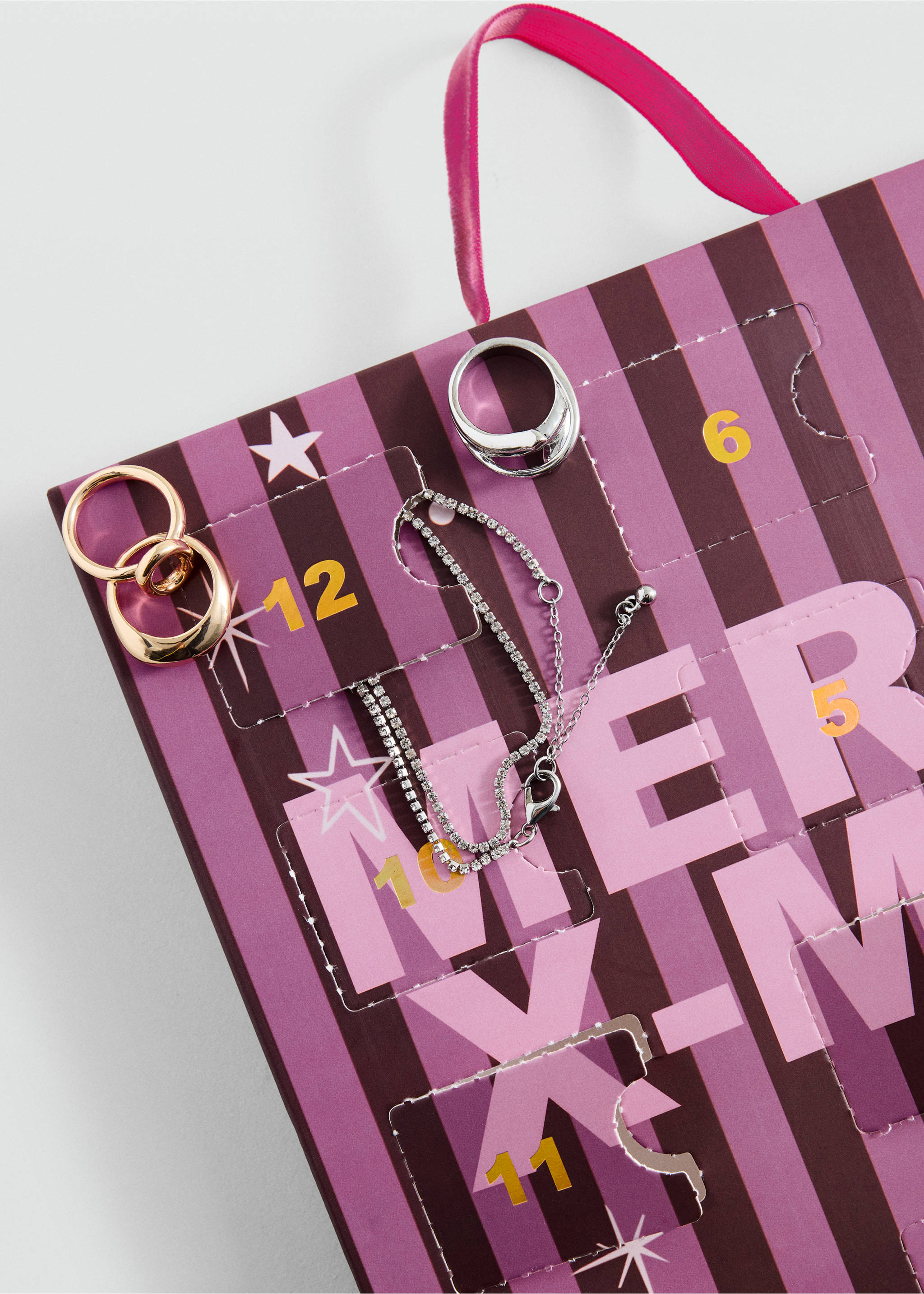 Jewellery gift set featuring rings and a rhinestone bracelet on a festive advent calendar bag., Pink. Ref: 37049224-00.