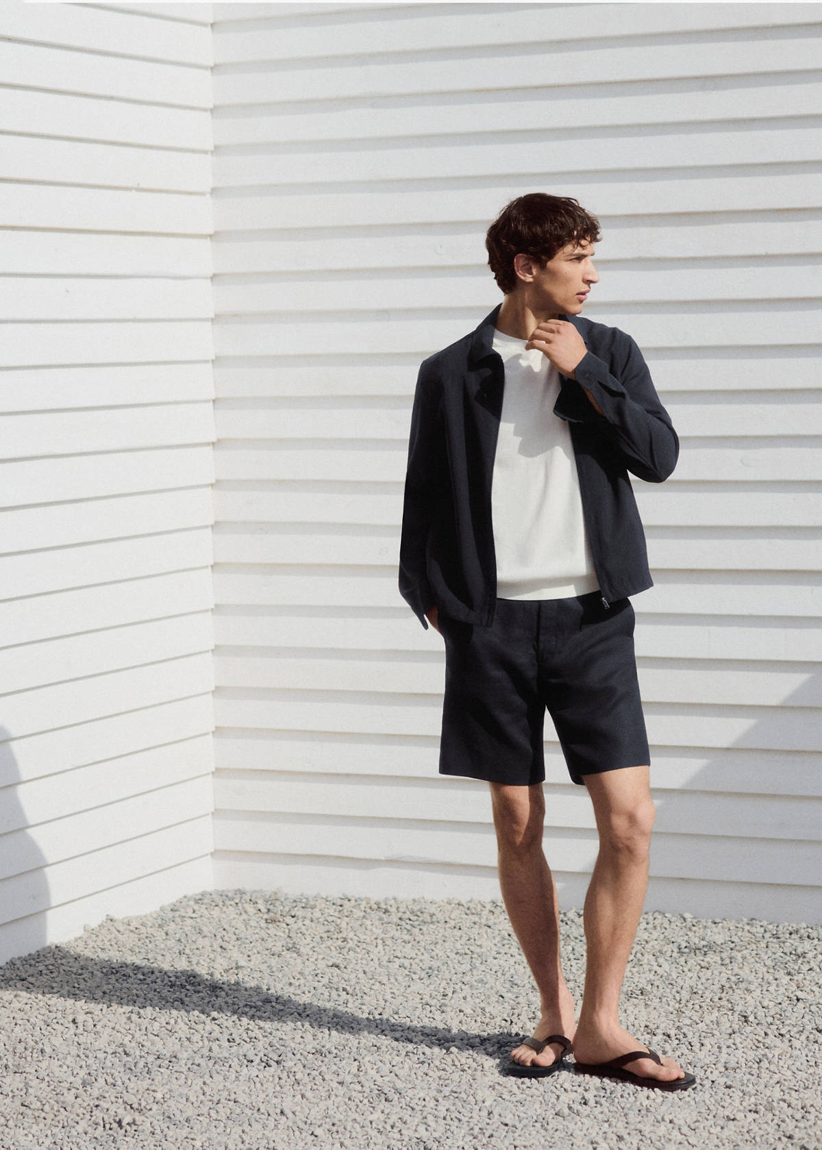 Slim-fit 100% linen bermuda shorts — Navy