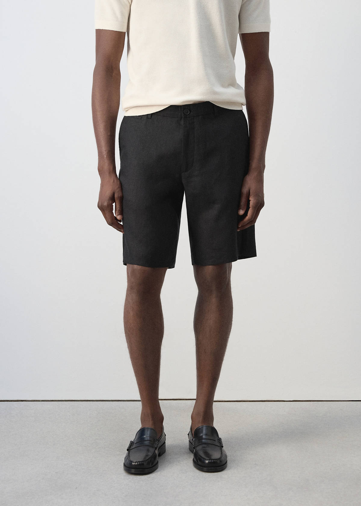 Slim-fit 100% linen bermuda shorts — Black