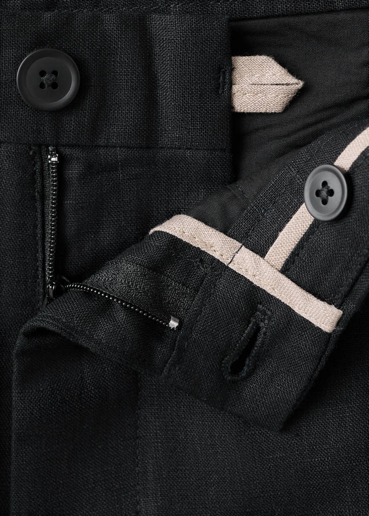 Slim-fit 100% linen bermuda shorts — Black