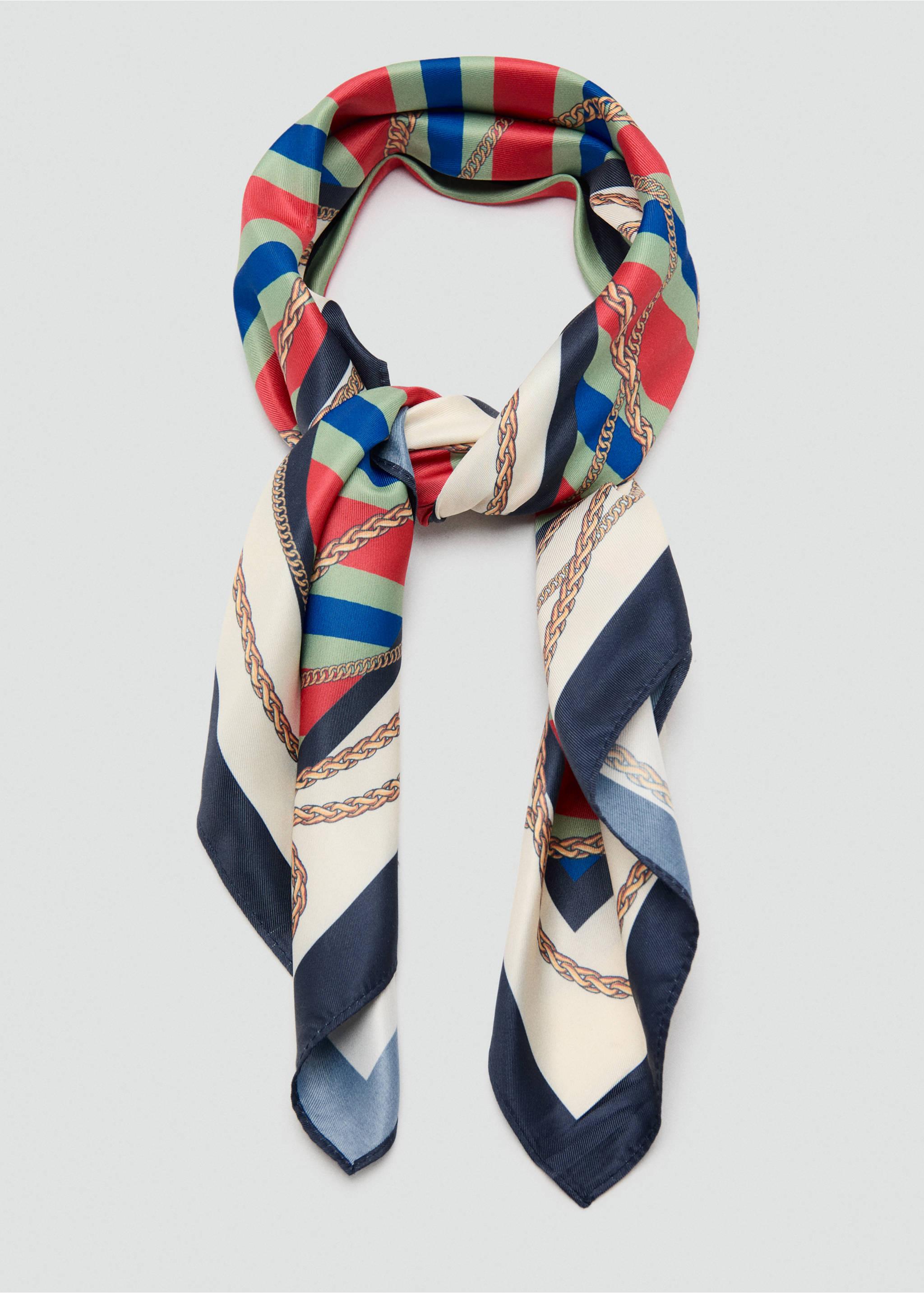 Chain-print scarf - Details of the article 1, Red. Ref: 37051332-00.