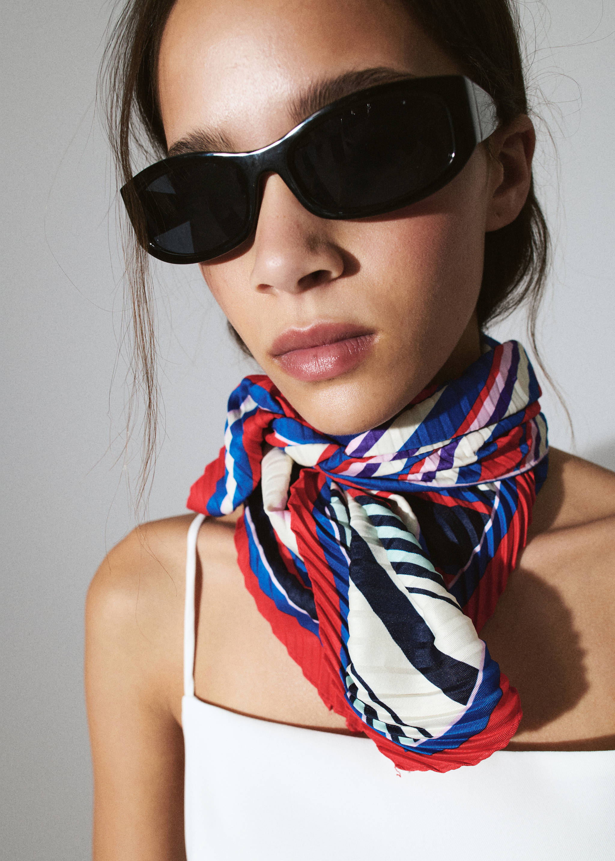 Textured print scarf - General plane