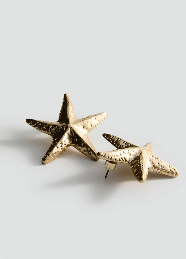 Star design earrings — Gold