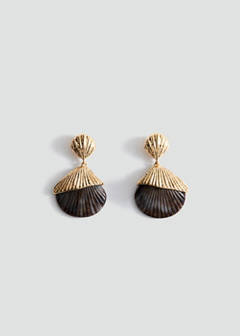 Shell design earrings — Gold 2