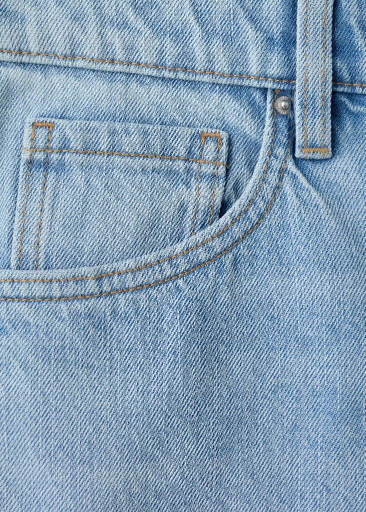 Straight-fit denim shorts — Light Blue