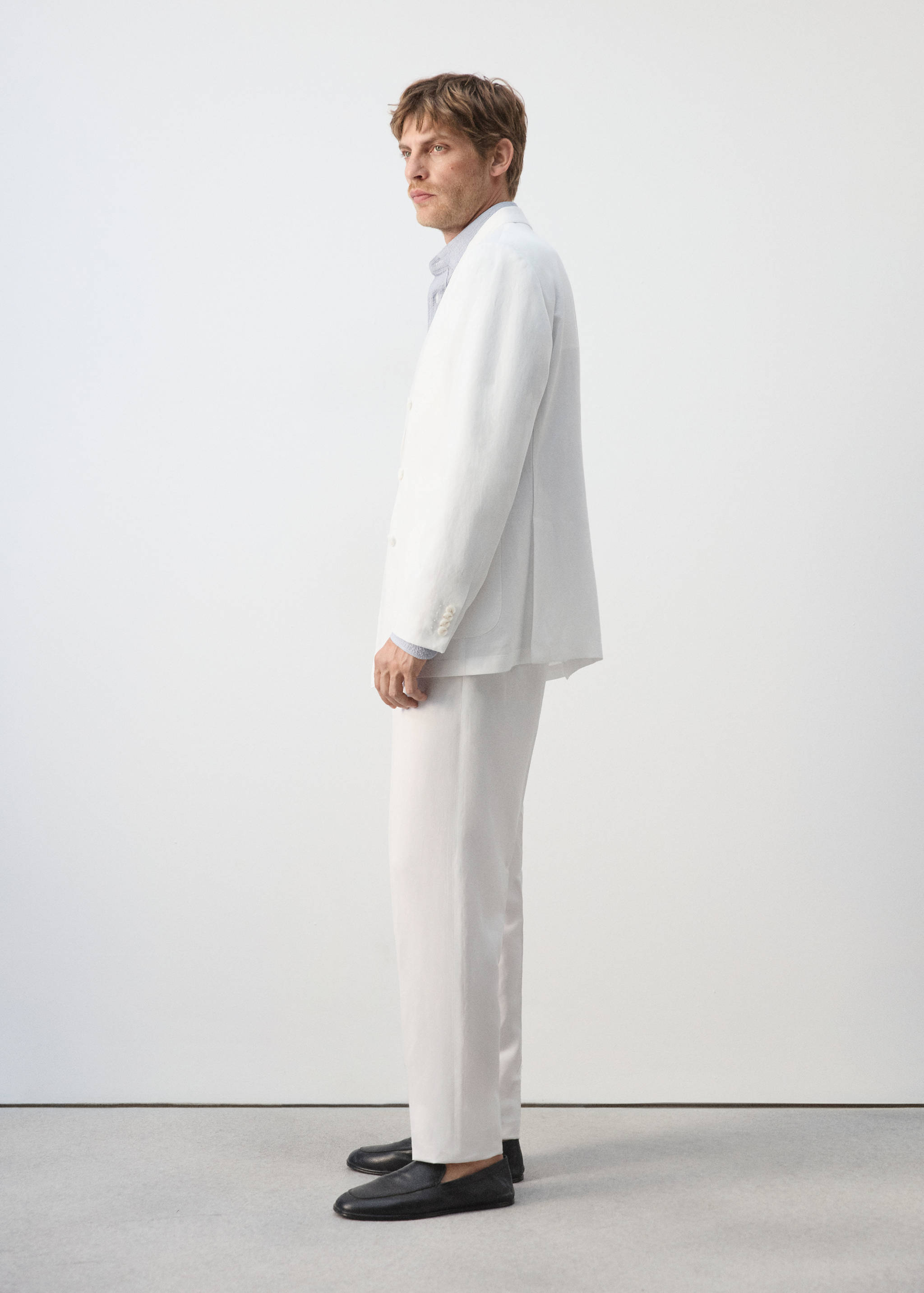 Double-breasted Lyocell-linen suit blazer - Details of the article 2