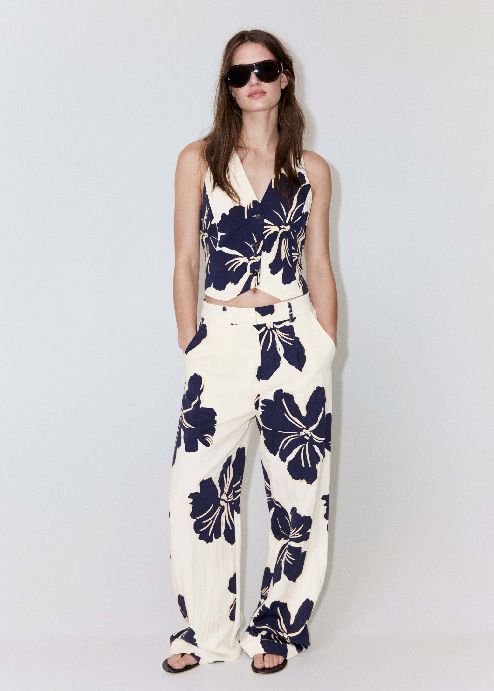 Floral print lyocell gilet - General plane
